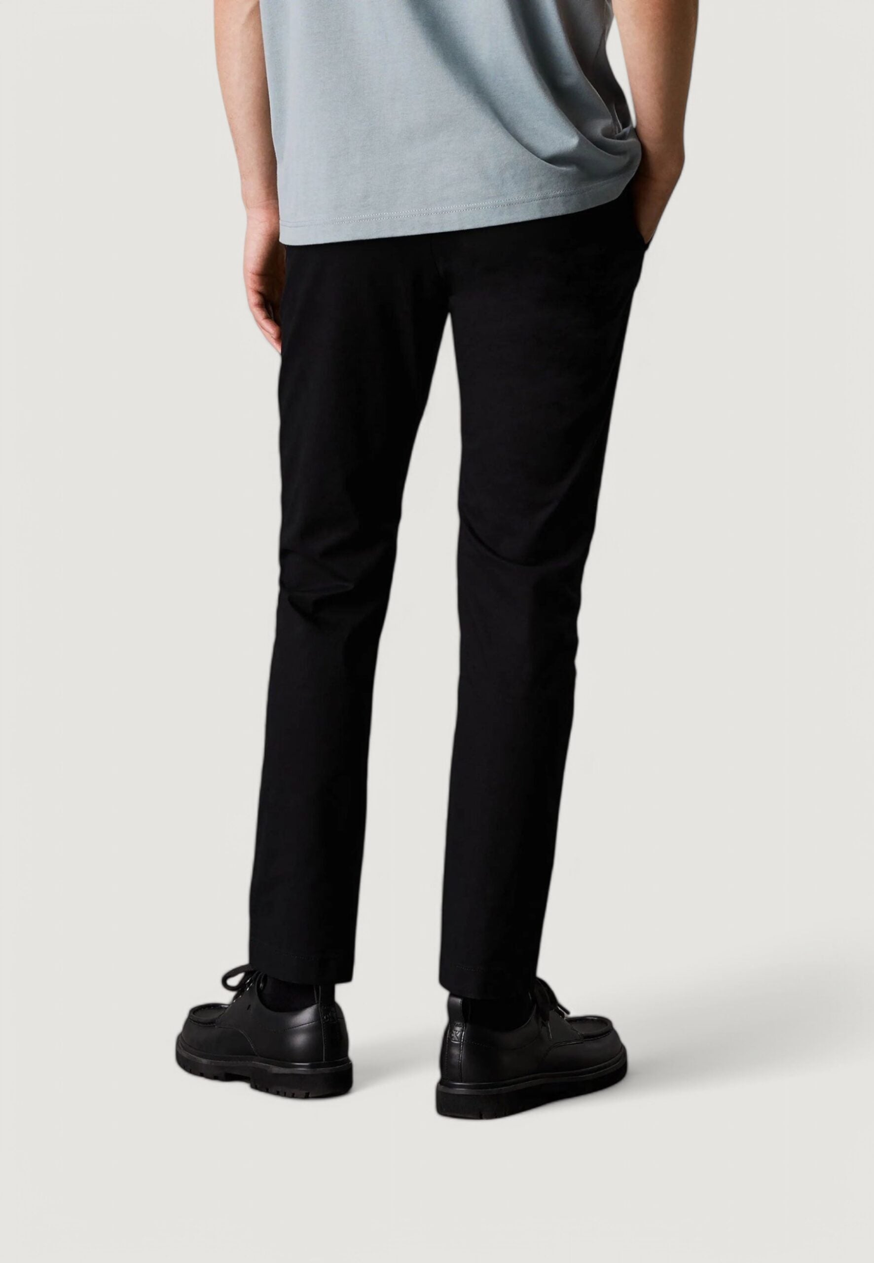 Calvin Klein Jeans Tapered Chino Pants - Black