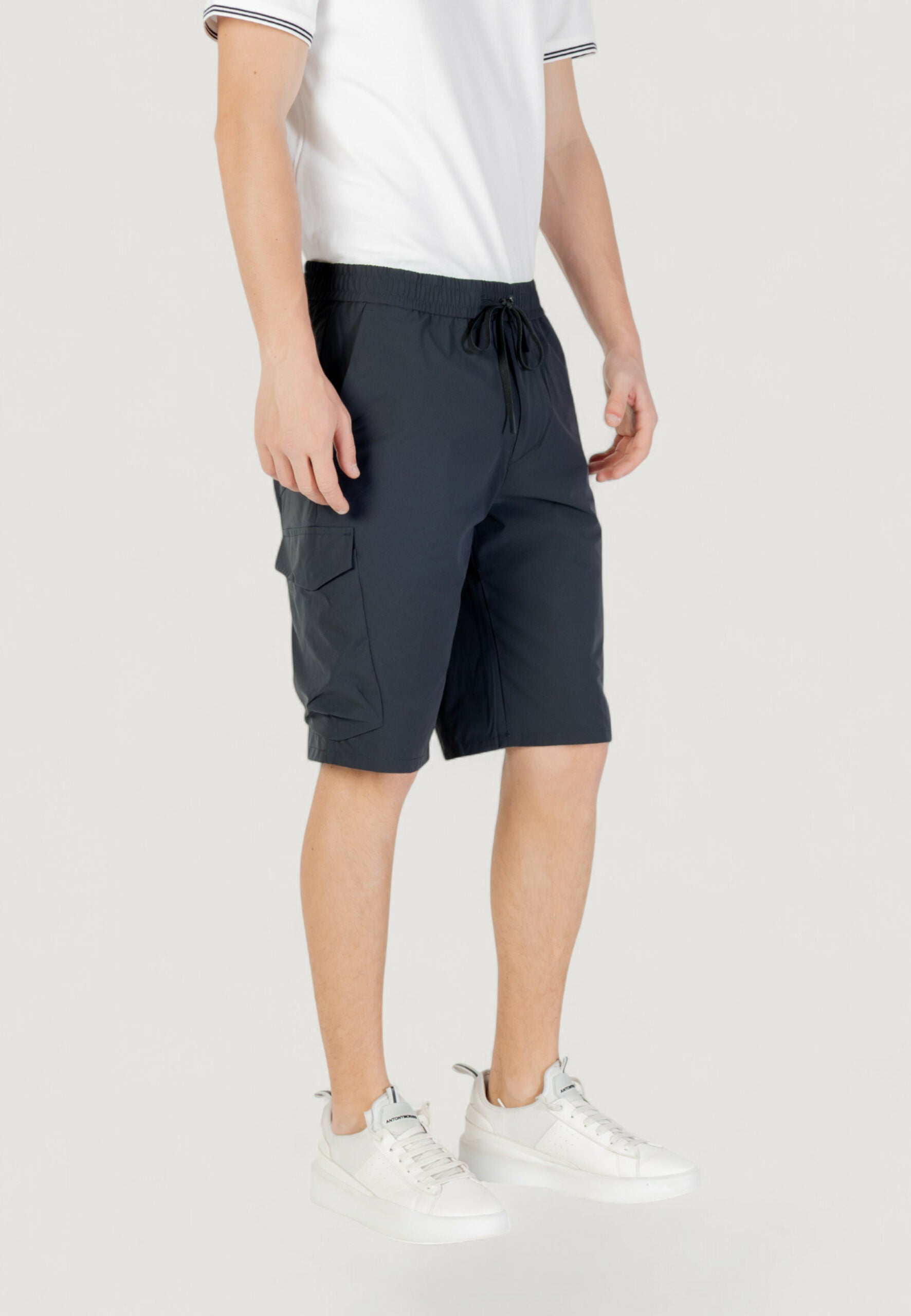 ボス サーベース カーゴ バミューダ ショーツ - ダークブルー