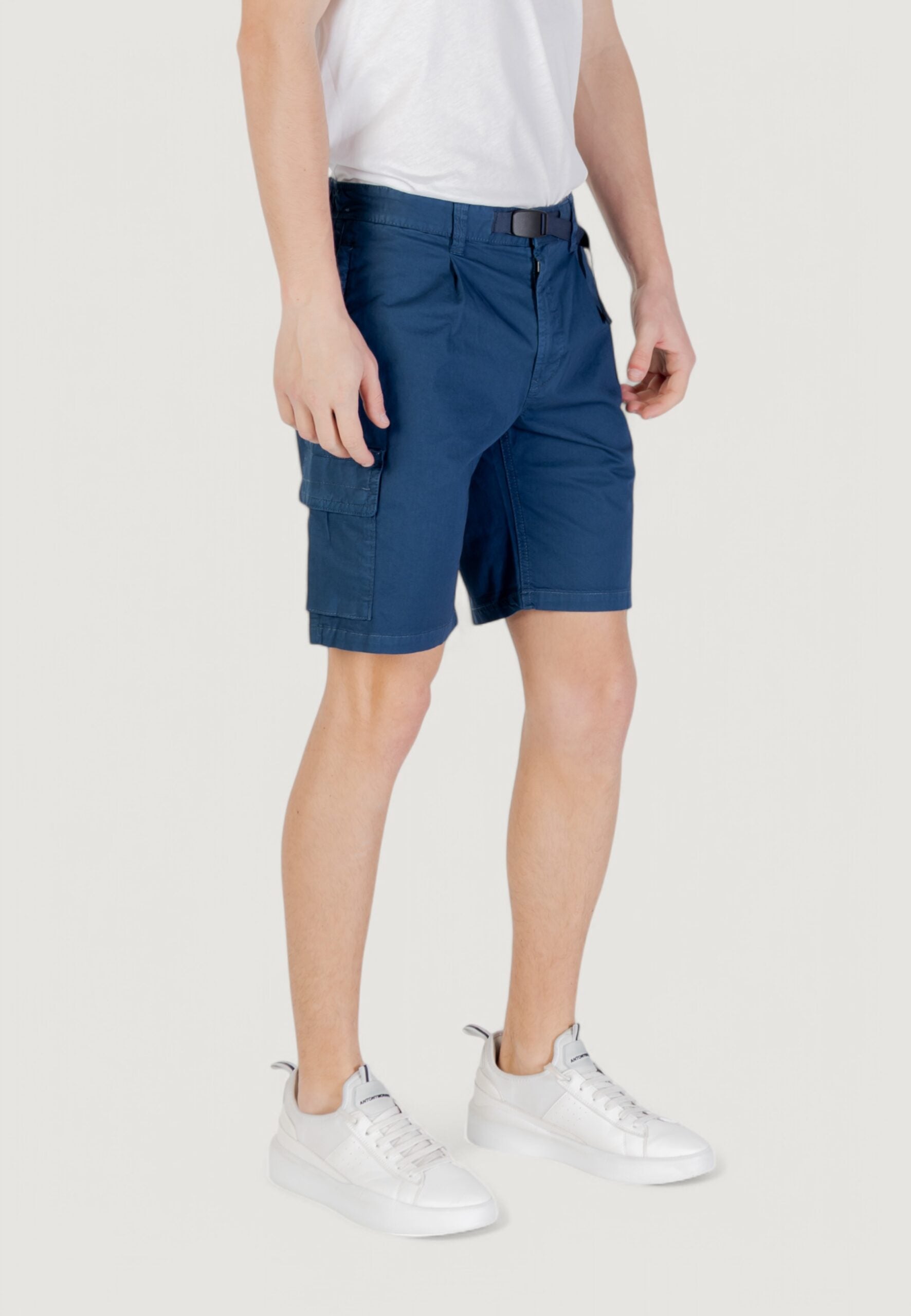 ボス シリアル バミューダ ショーツ - ブルー