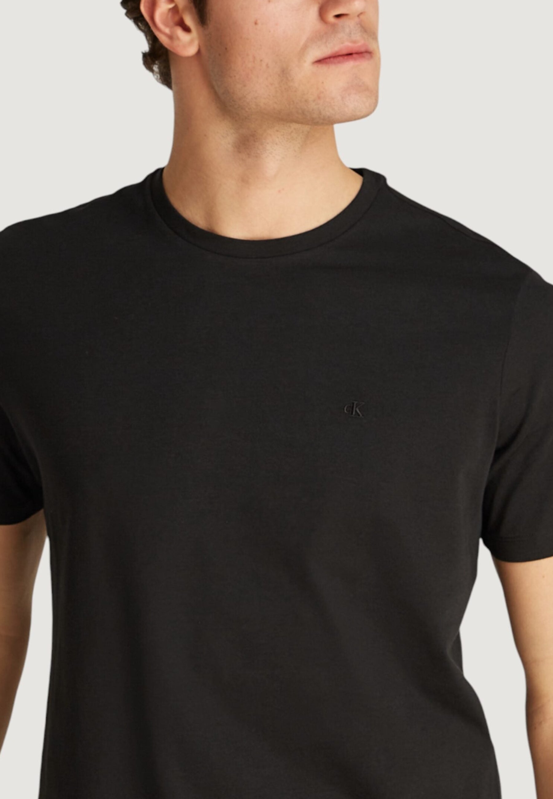 Calvin Klein Jeans Smooth Cotton Solid T-Shirt - Black