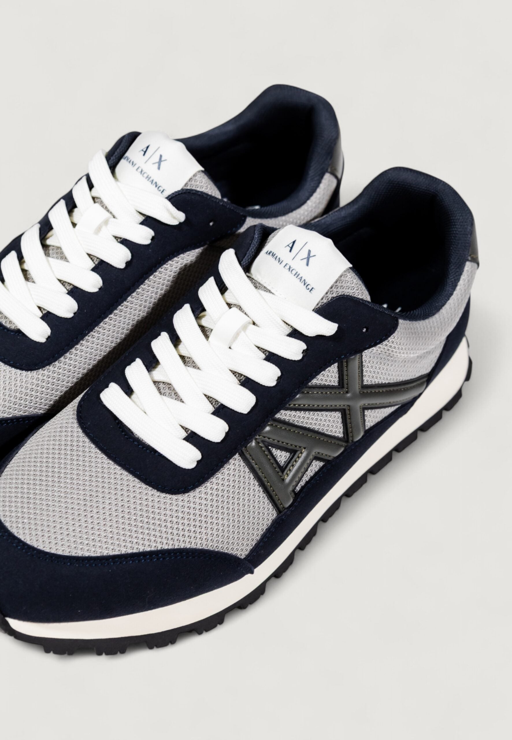 アルマーニ エクスチェンジ メンズ ダークブルー&グレー スニーカー
