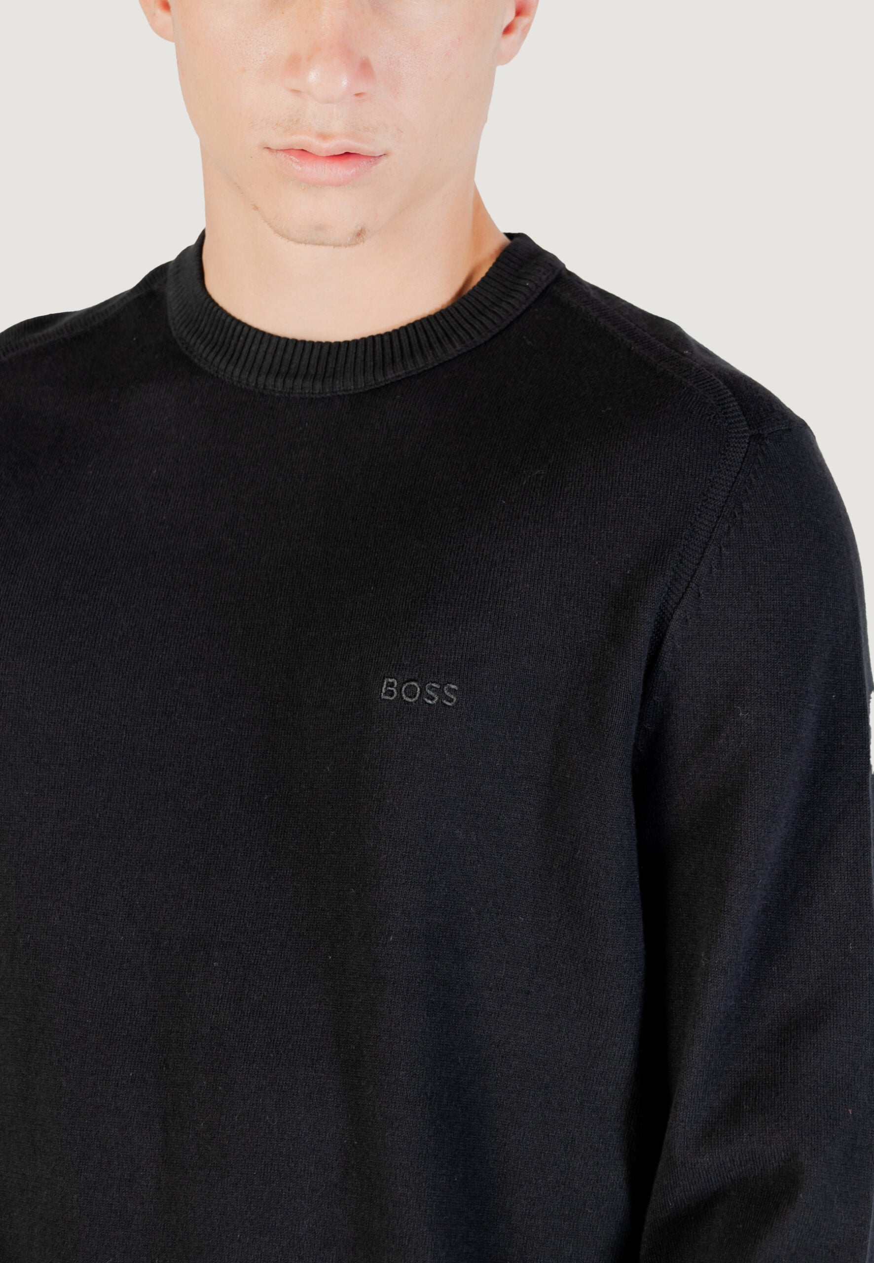 BOSS メンズ ブラック セーター