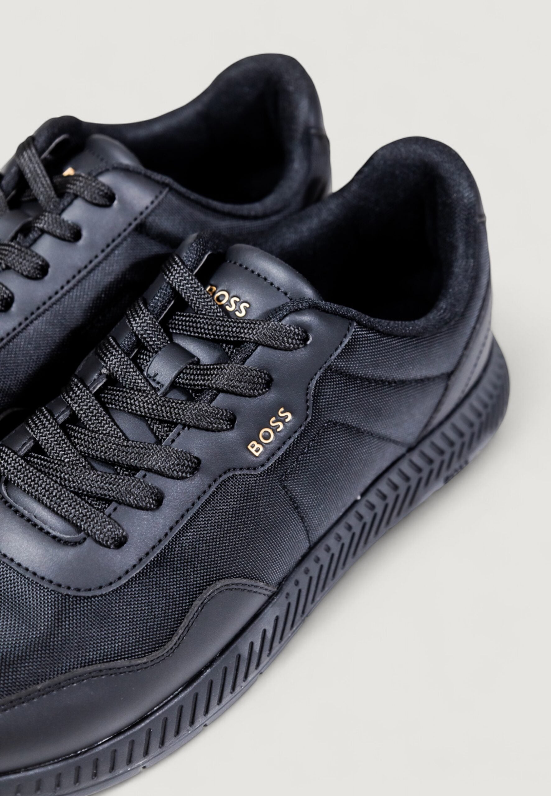 BOSS メンズ ブラック チタニウム ランニングスニーカー
