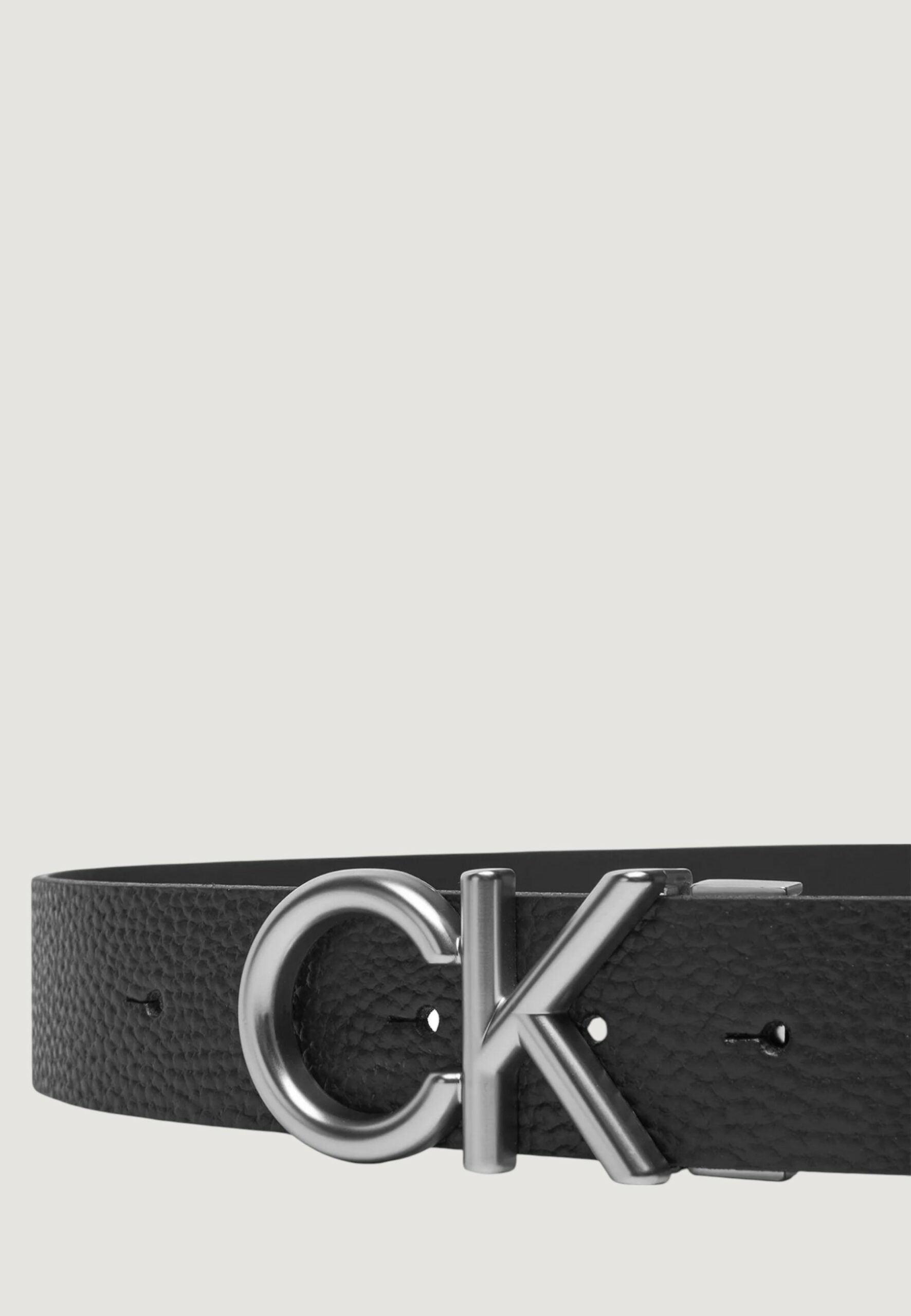 カルバン・クライン メンズ ブラック ホールマーク ロゴ レザーベルト - 35mm