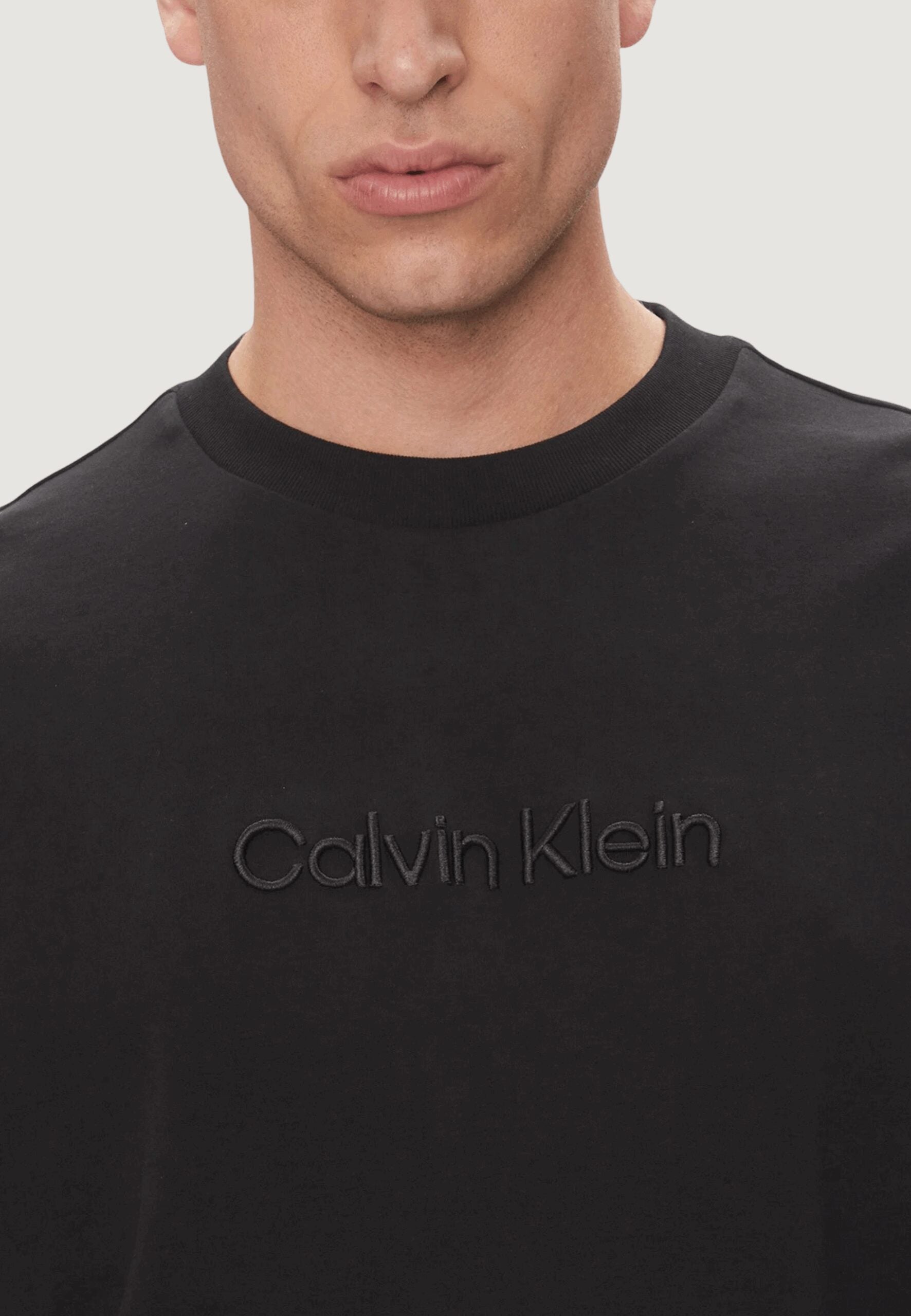 Calvin Klein Men's Black T-Shirt - Logo Print | Casual & Fashion