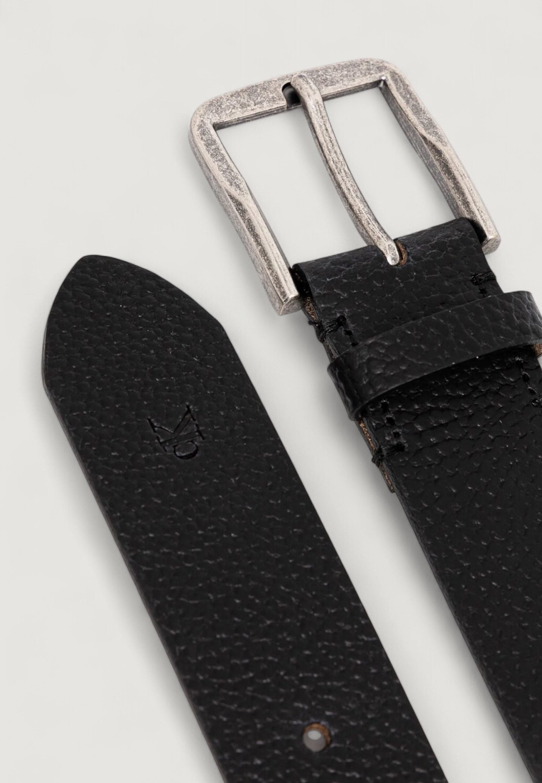 Calvin Klein Men's Classic Flat Black Leather Belt - 35mm