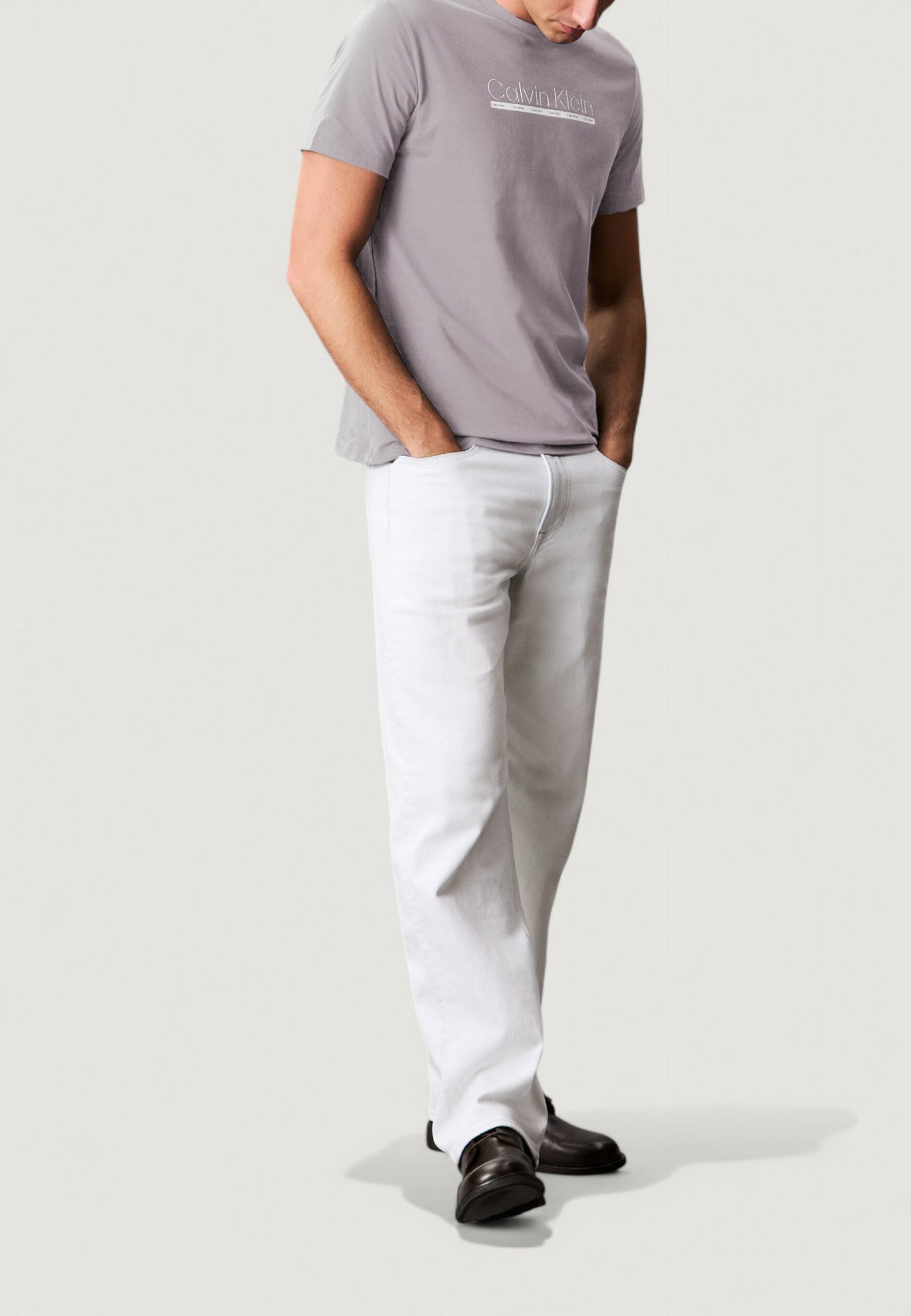 Calvin Klein Men's Grey Outline Logo T-Shirt - Short Sleeve