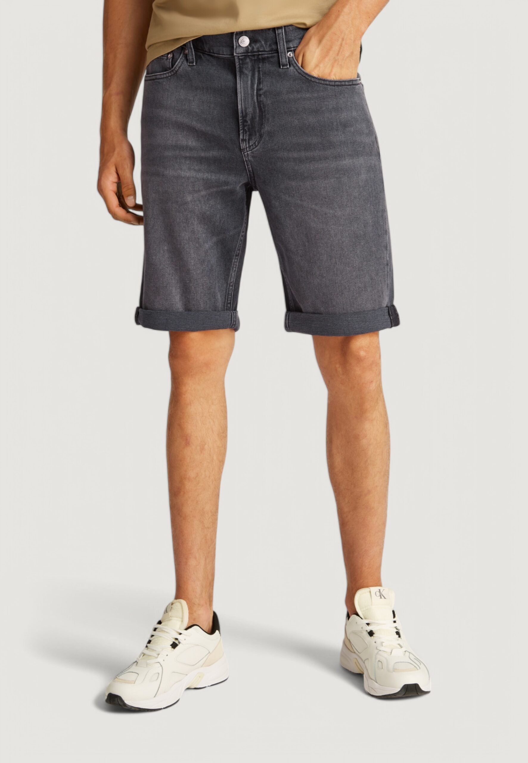 Calvin Klein jeans Men's Slim Fit Bermuda Shorts - Dark Grey