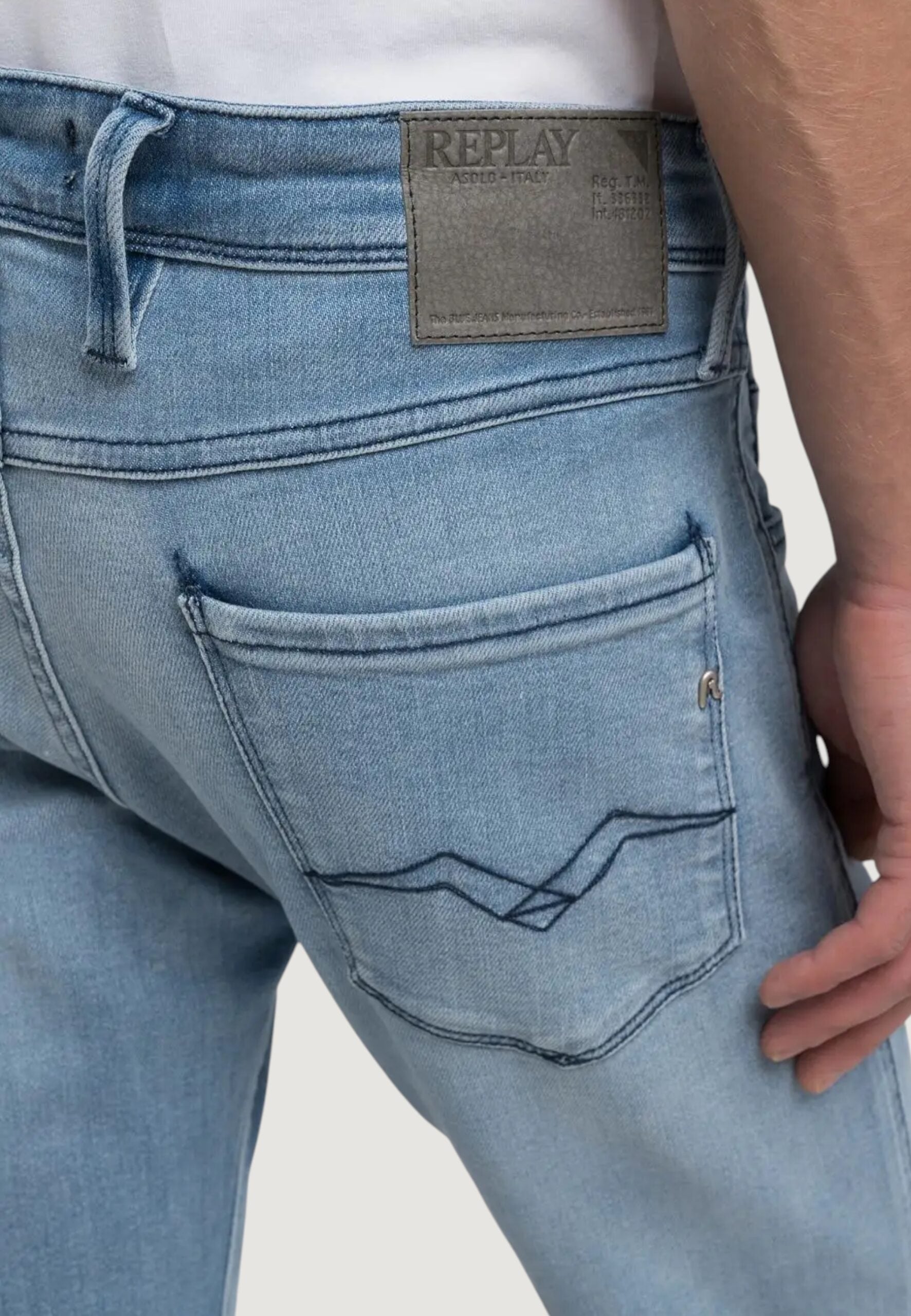 Replay Men's ANBASS Slim Fit Jeans - Light Blue M914Y