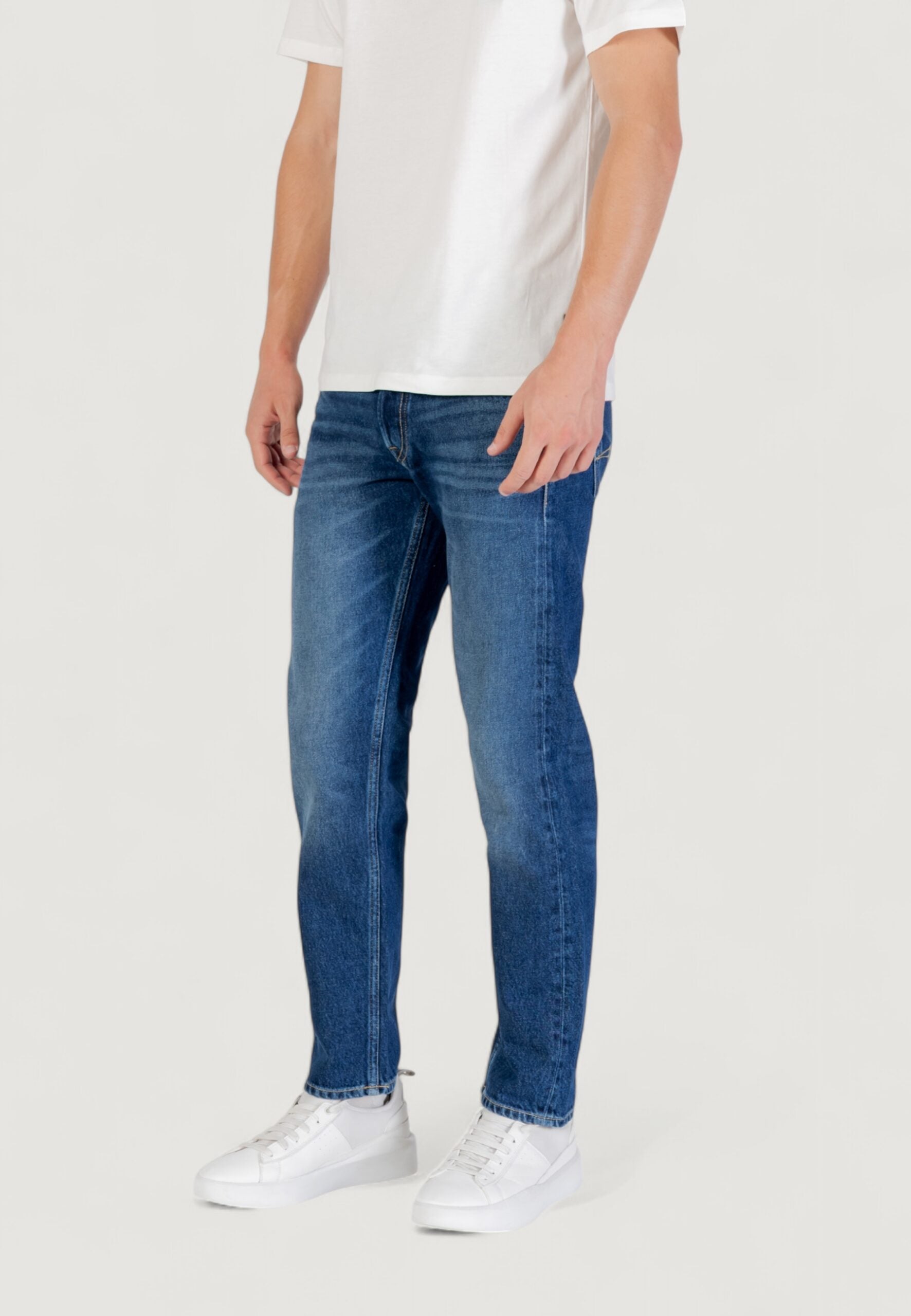 Replay Men's MA972 Slim Fit Denim Jeans