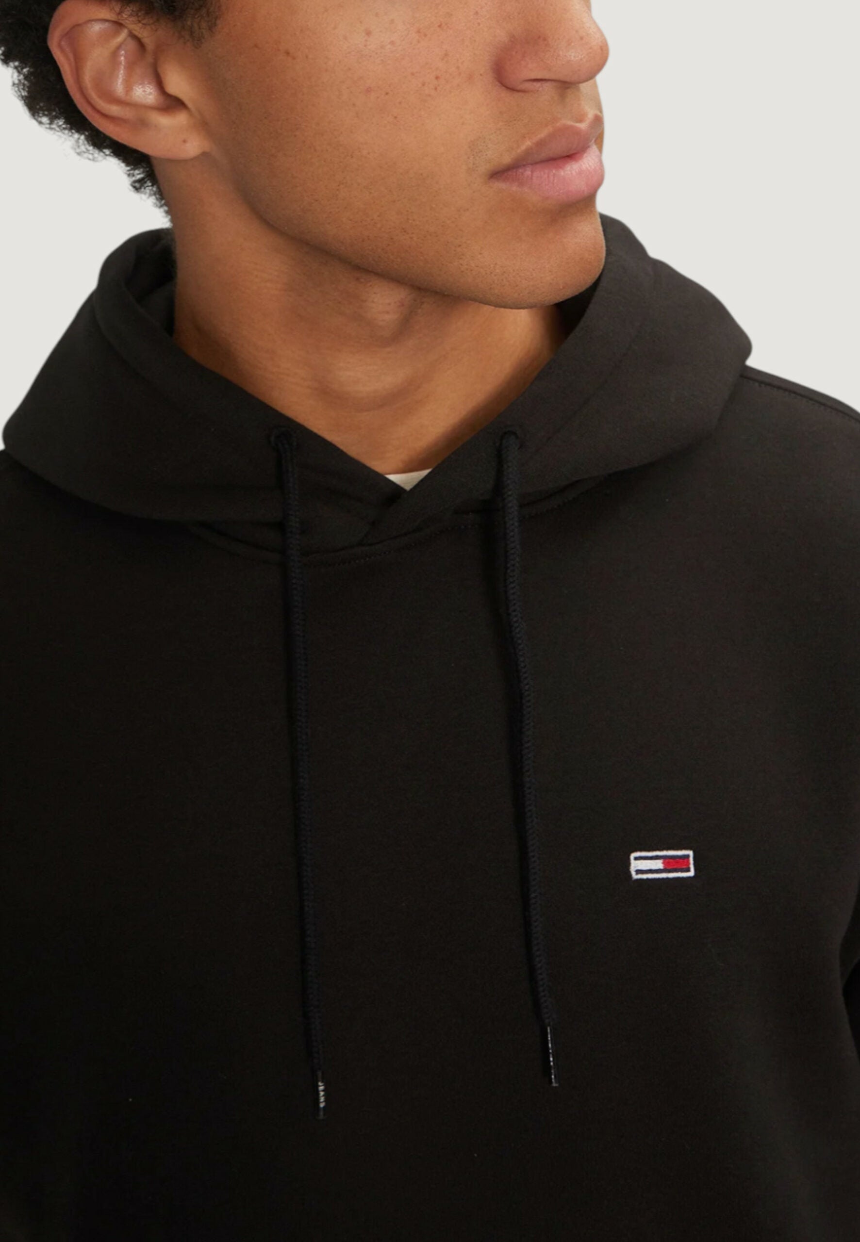 Tommy Hilfiger TJM Men's Black Essential Flag Hoodie