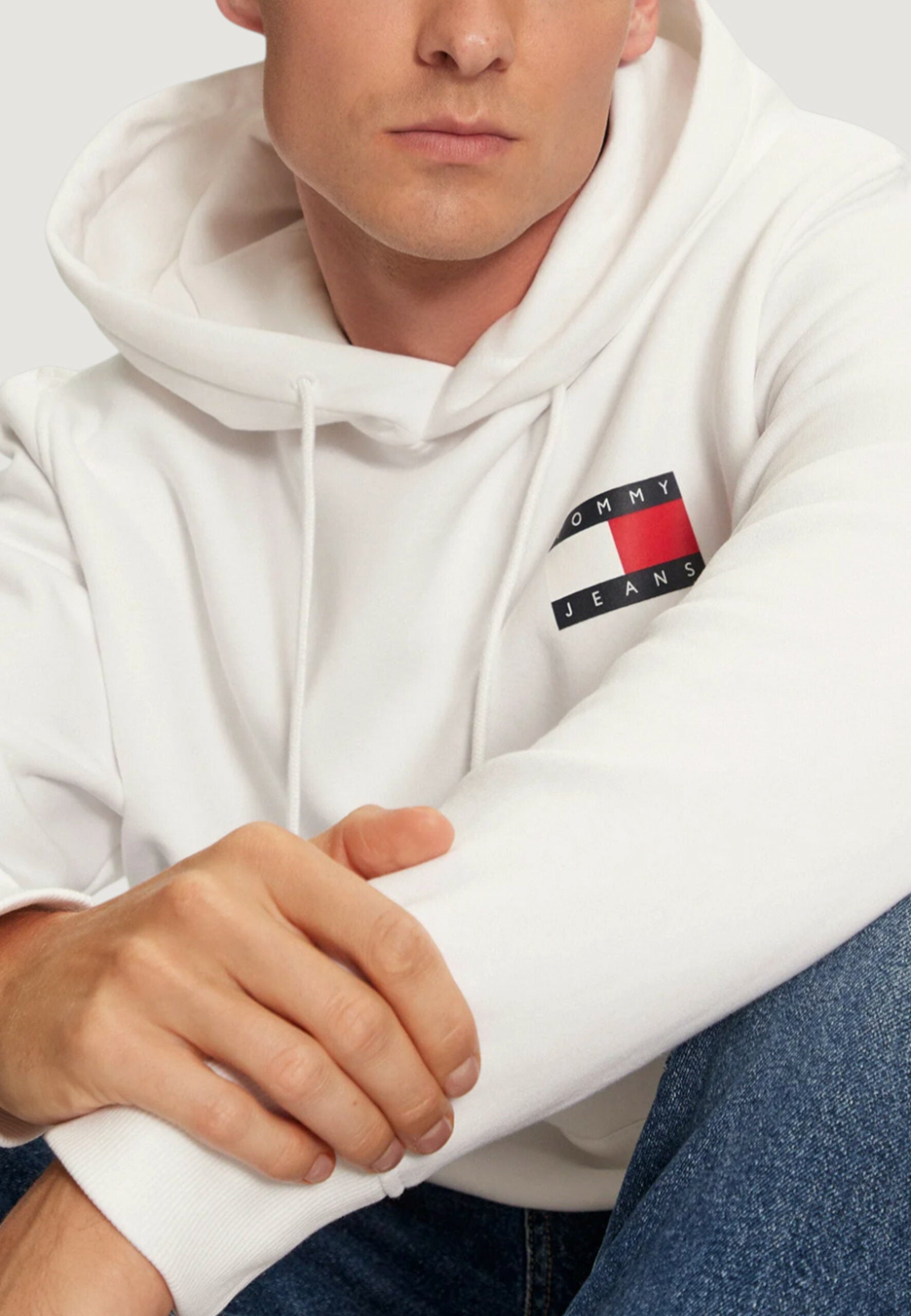 Tommy Hilfiger Jeans TJM Men's White Essential Flag Hoodie