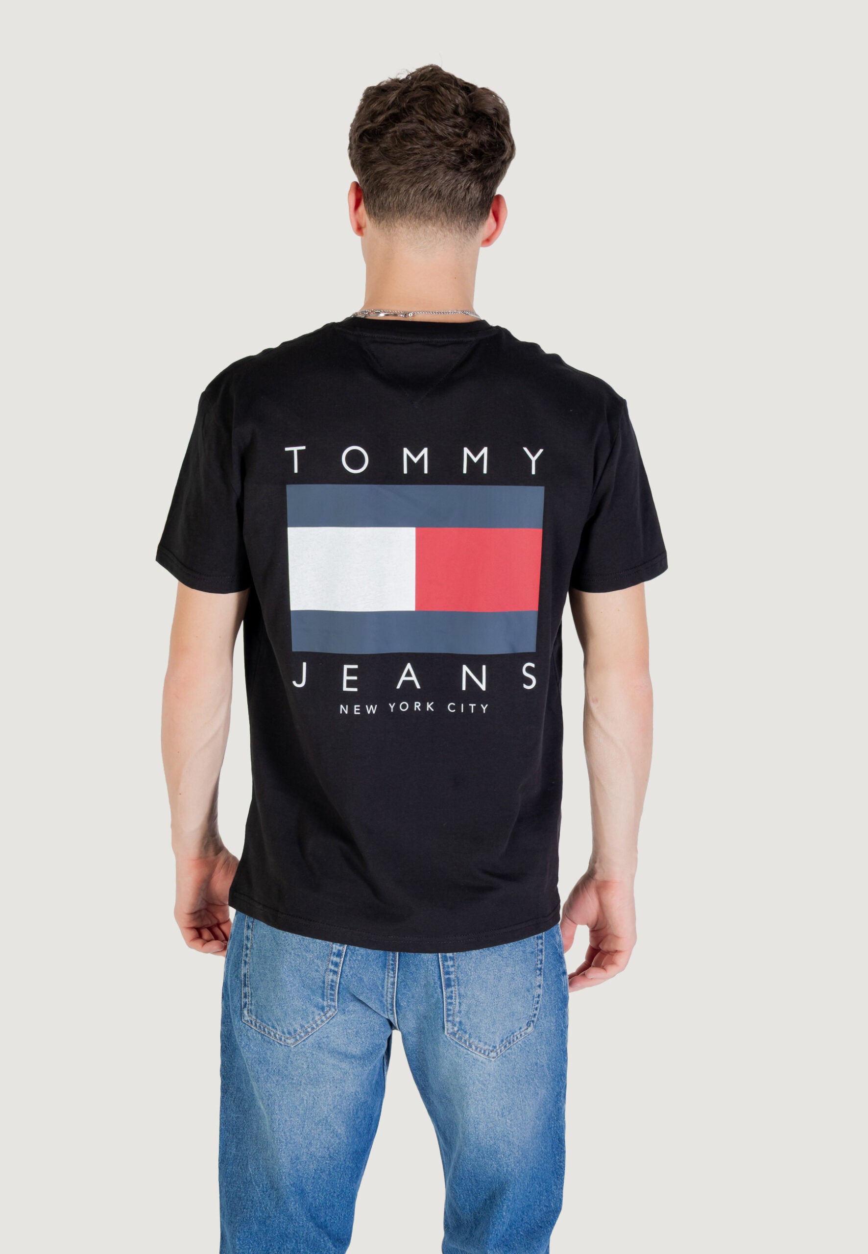 Tommy Hilfiger Jeans TJM Regular Fit Black T-Shirt - Flag Graphic Logo