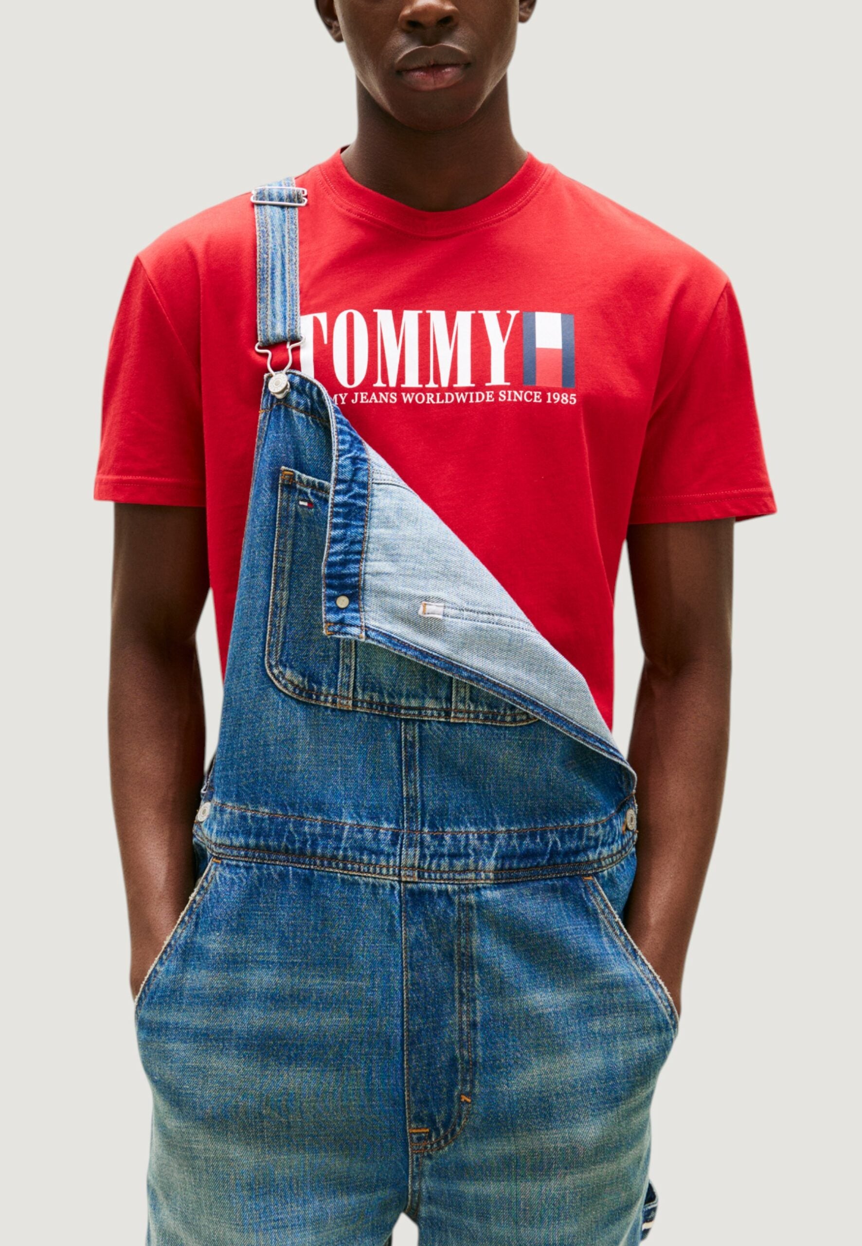 Tommy Hilfiger Jeans TJM Regular Fit Red T-Shirt - Tommy DNA Flag Logo