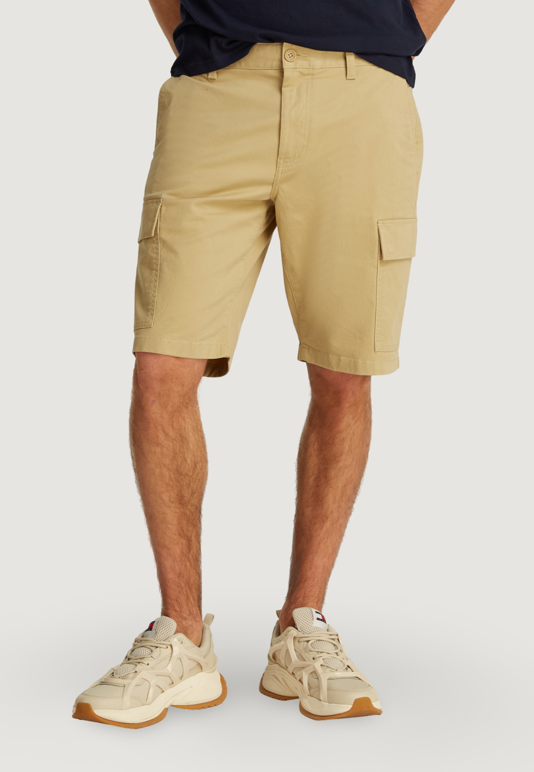 Tommy Hilfiger Jeans TJM Scanton Cargo Bermuda Shorts - Men's Beige