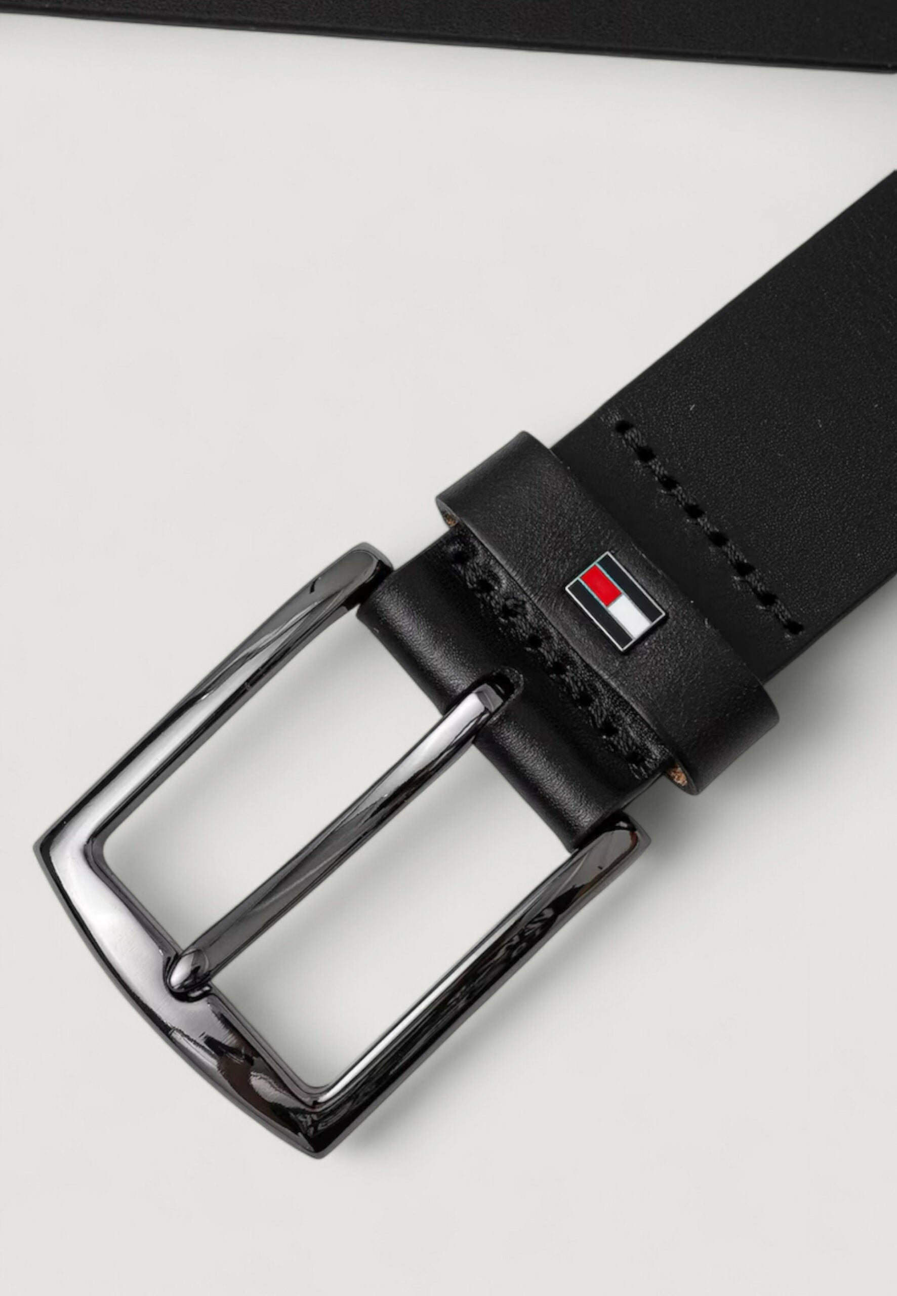 トミーヒルフィガー メンズ デントン ブラック レザーベルト - 幅3.5cm