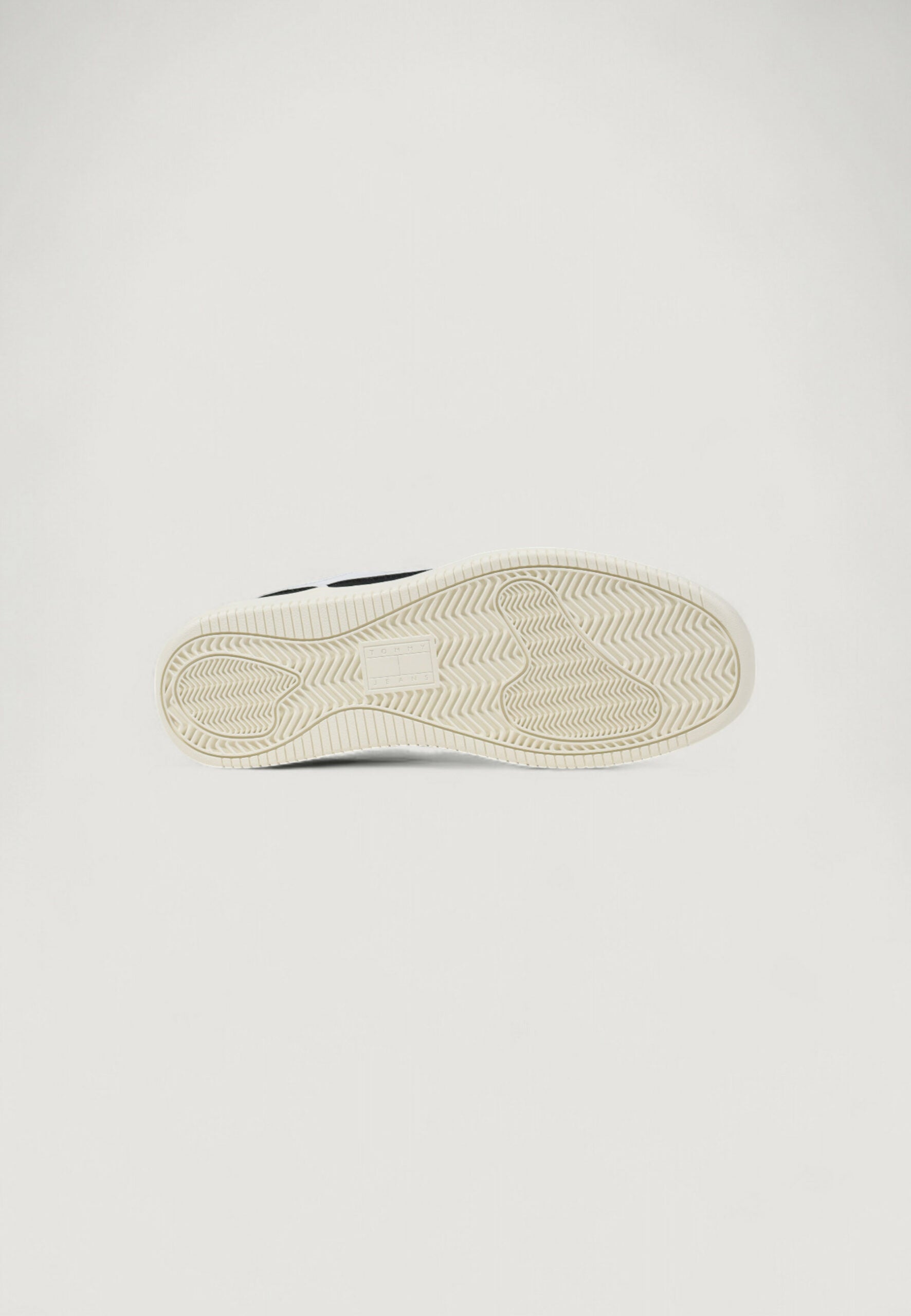 Tommy Hilfiger Jeans TJM Men's Black Retro Basket Sneakers