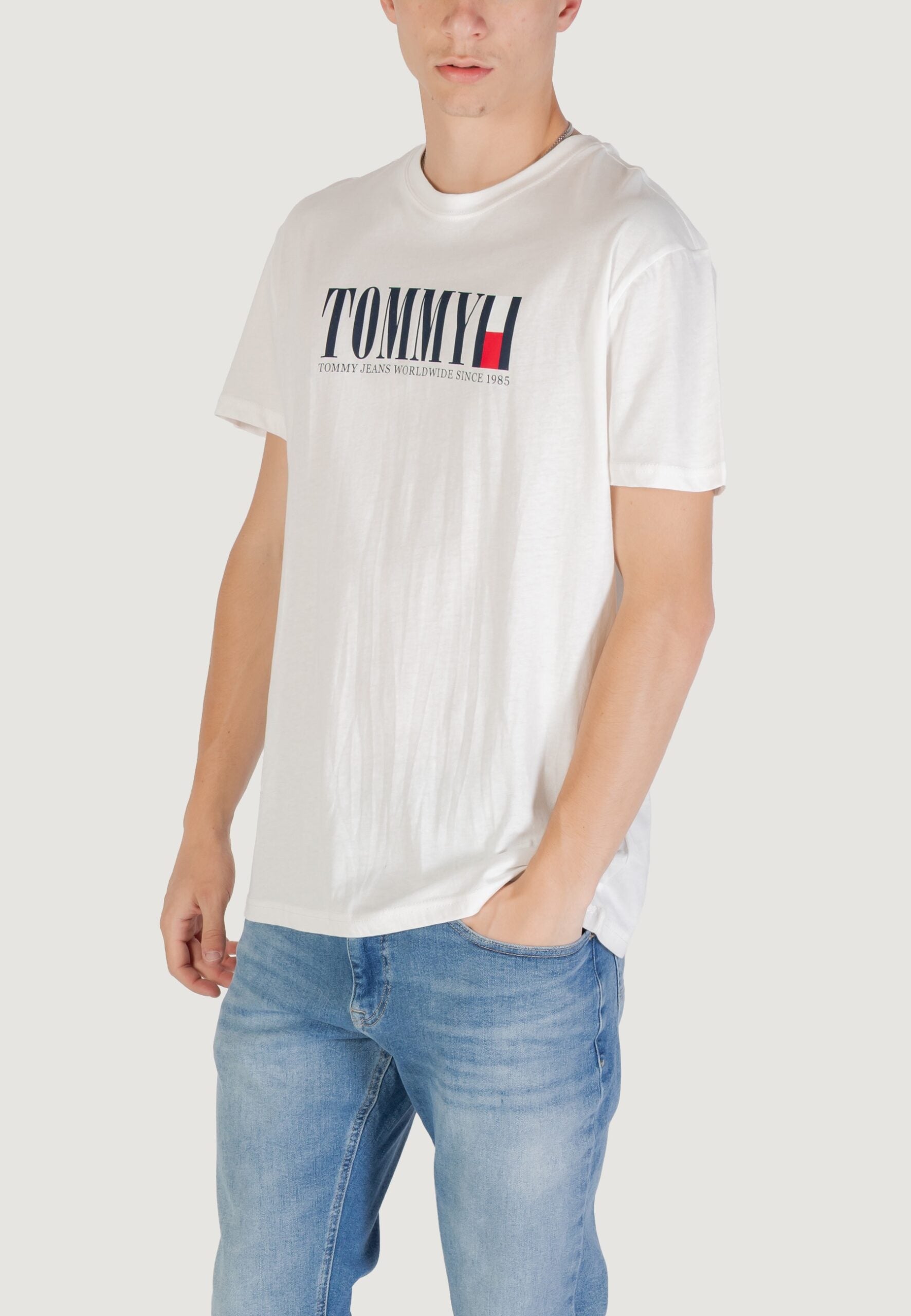 Tommy Hilfiger TJM Regular Fit Cream T-Shirt - Tommy DNA Flag Logo