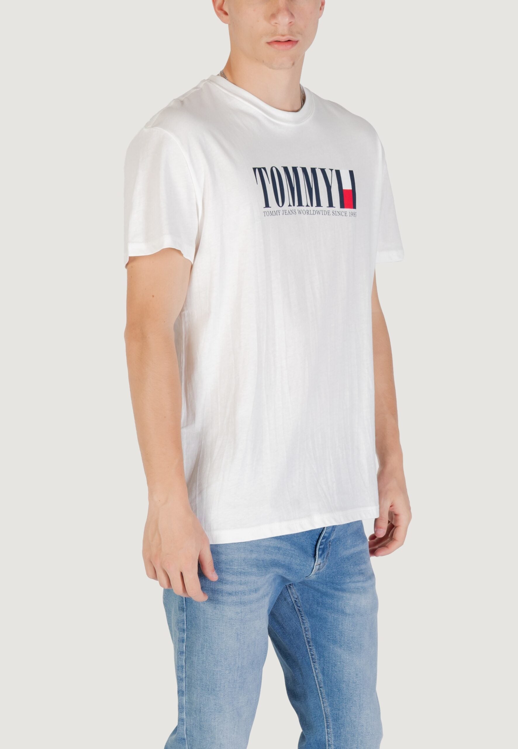 Tommy Hilfiger TJM Regular Fit Cream T-Shirt - Tommy DNA Flag Logo