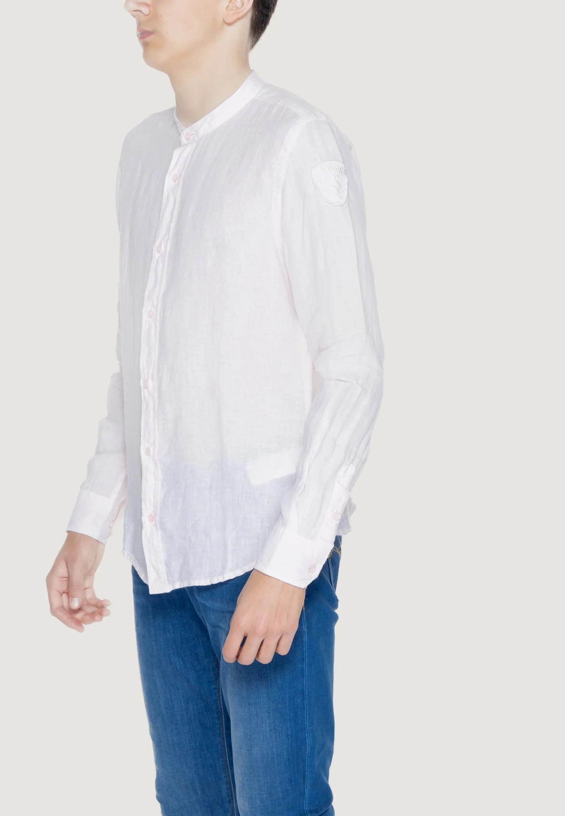 Blue long-sleeved shirt. 24SBLUS01031