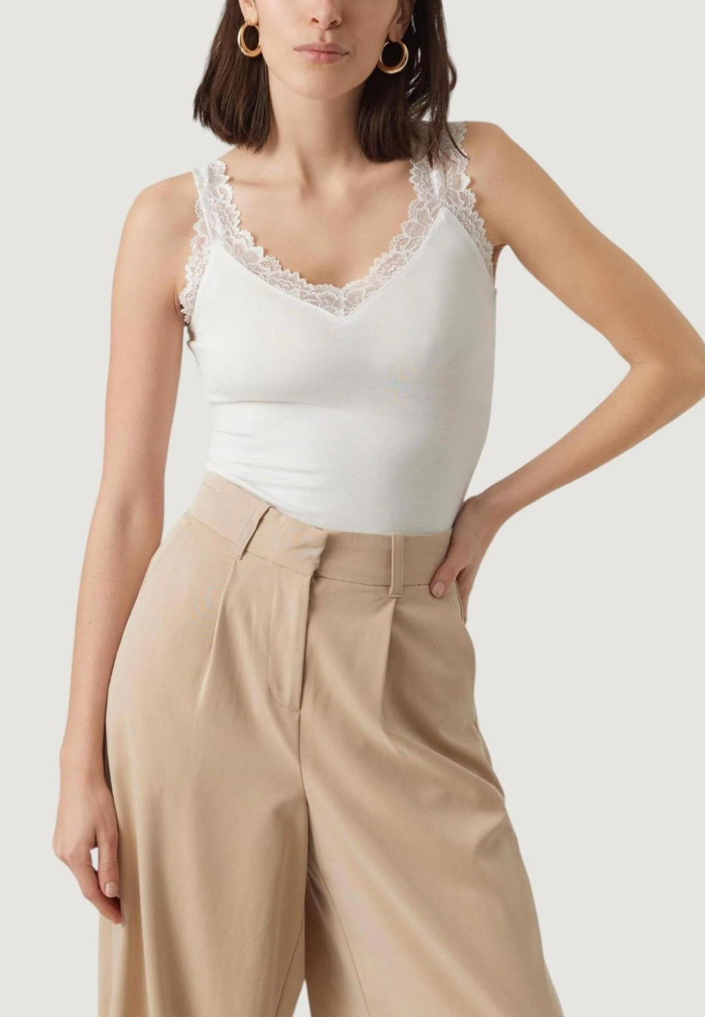 Tank top Vero Moda VMROSA SL TOP GA JRS NOOS white
