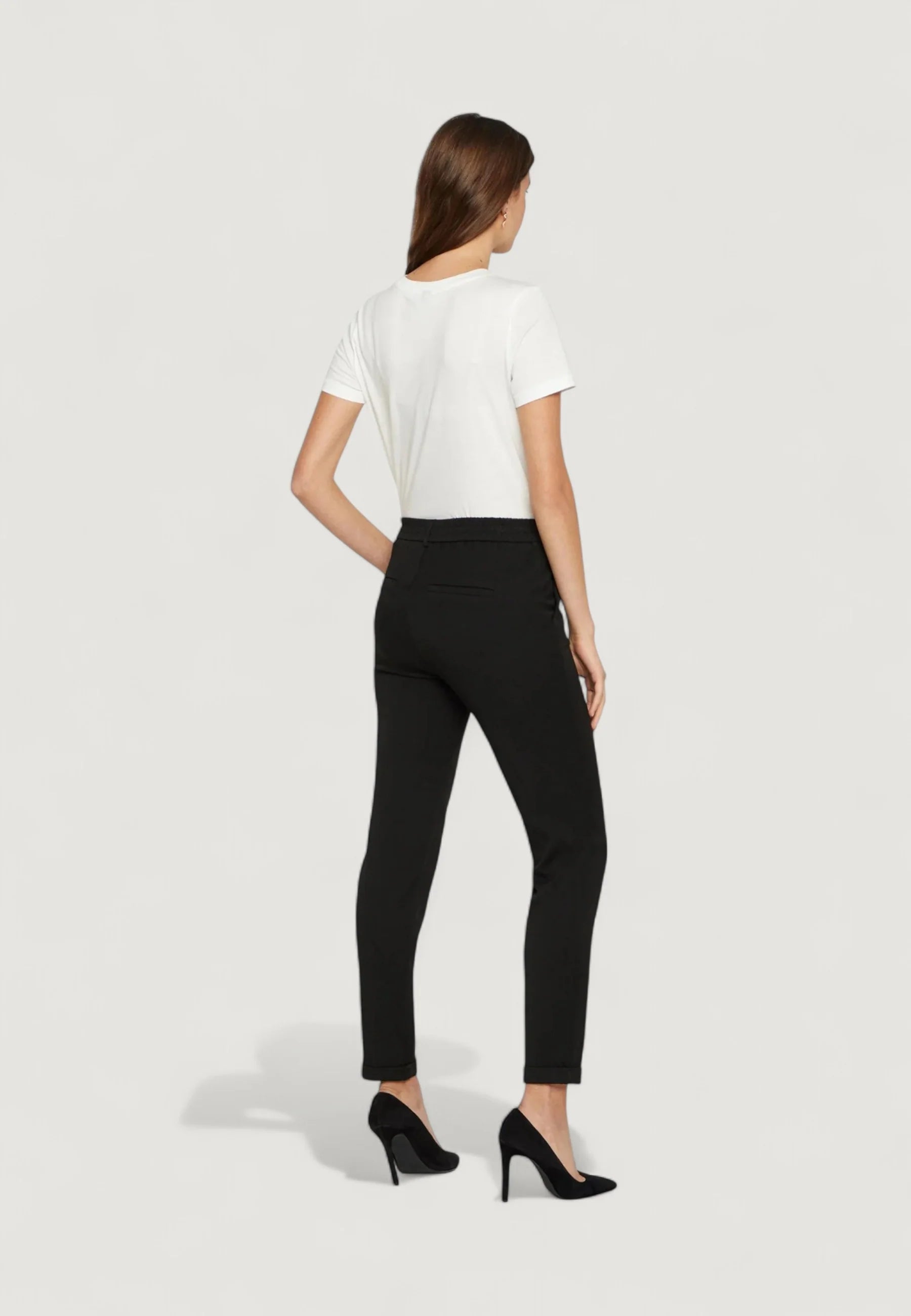 Vero Moda regular trousers VMMAYA MW LOOSE SOLID PANT NOOS