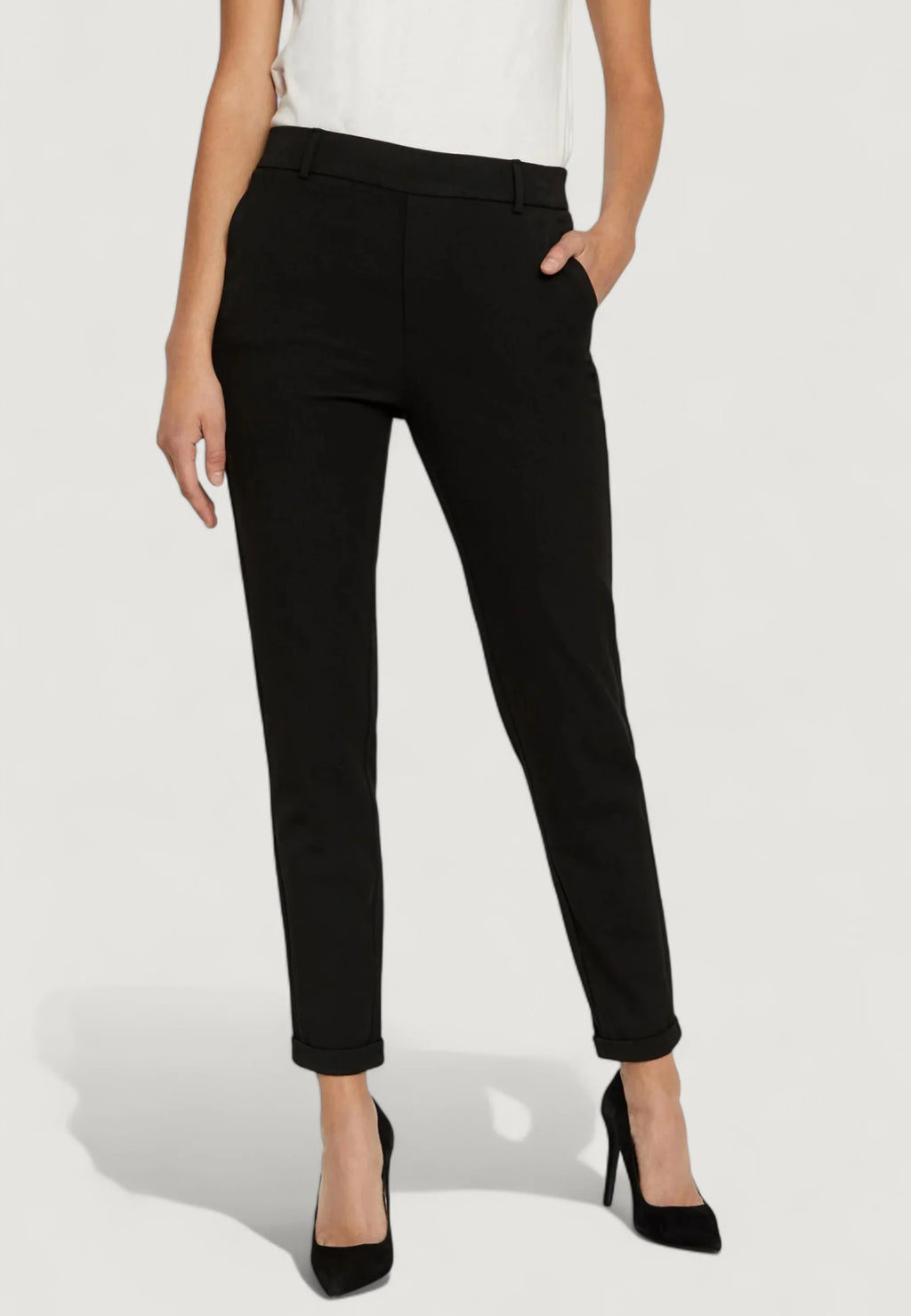 Vero Moda regular trousers VMMAYA MW LOOSE SOLID PANT NOOS