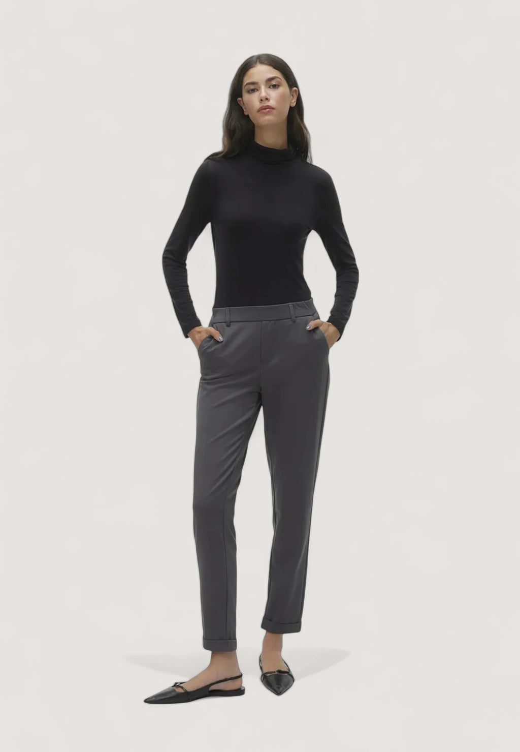Vero Moda regular trousers VMMAYA MW LOOSE SOLID PANT NOOS