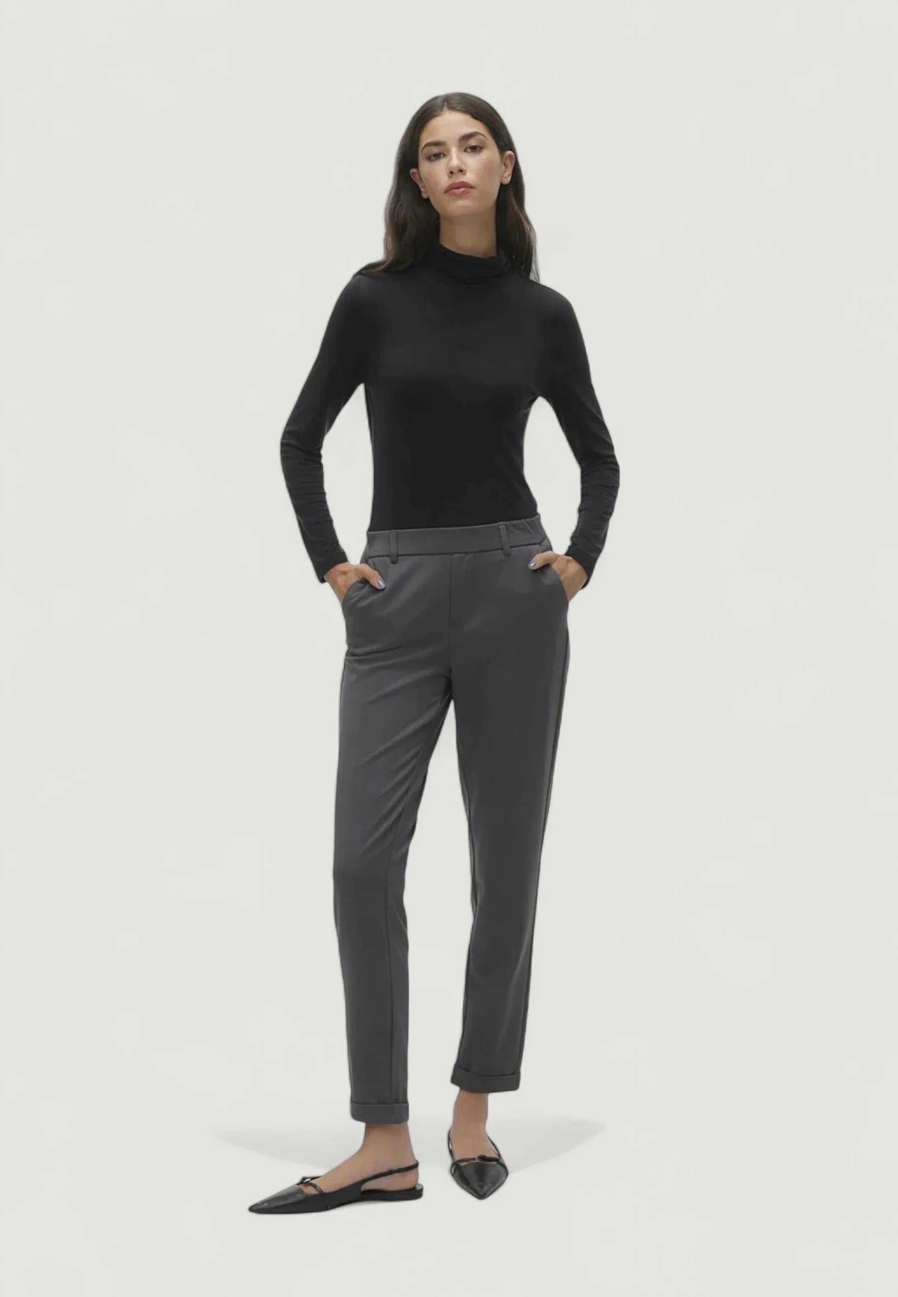 Vero Moda regular trousers VMMAYA MW LOOSE SOLID PANT NOOS