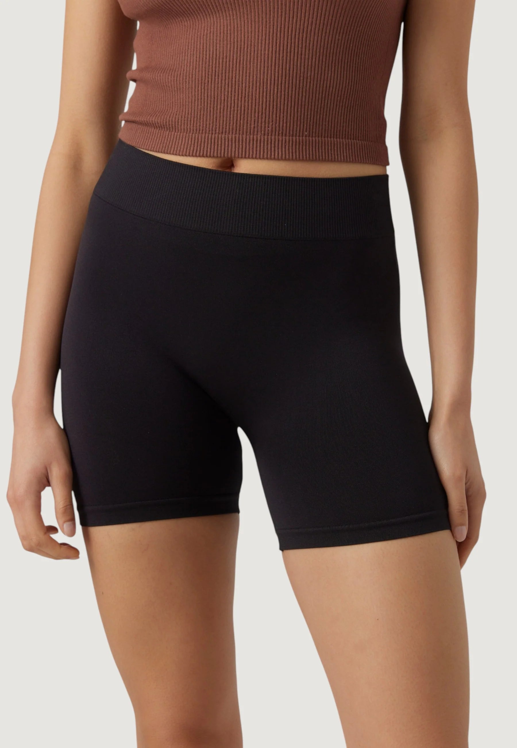 Vero Moda Shorts VMJACKIE SEAMLESS MINI SHORTS GA NOOS