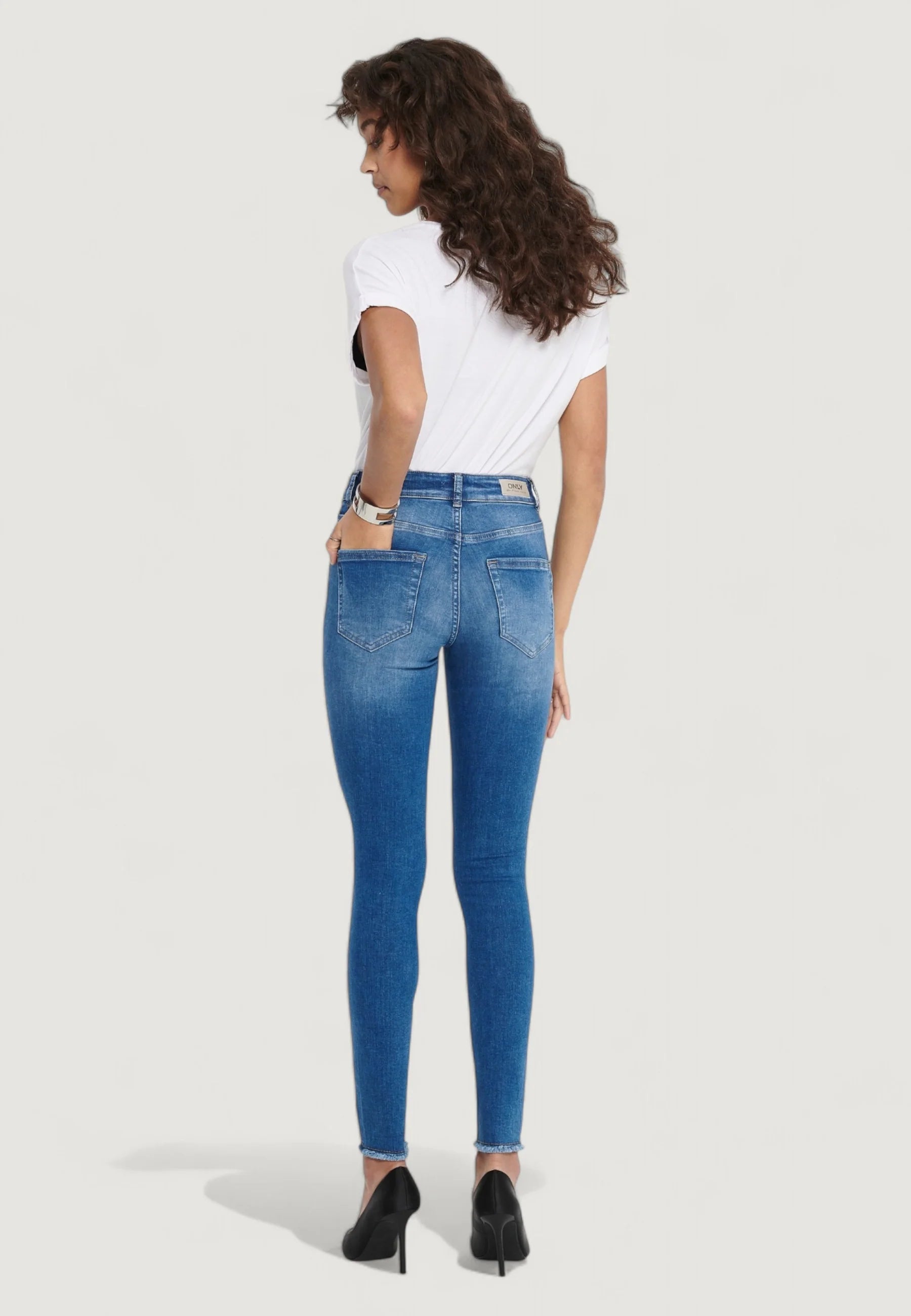 Only ONLBLUSH Mid-Rise Raw Ankle Skinny Jeans (REA12187)