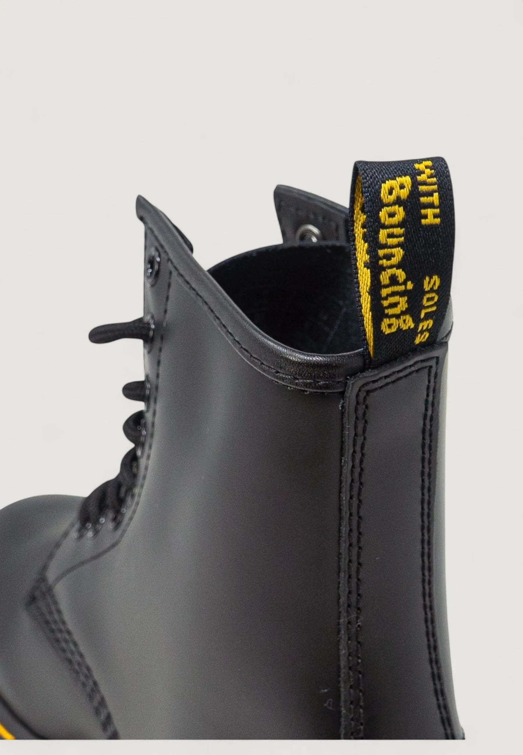 Dr. Martens 1460 CLASSIC SMOOTH