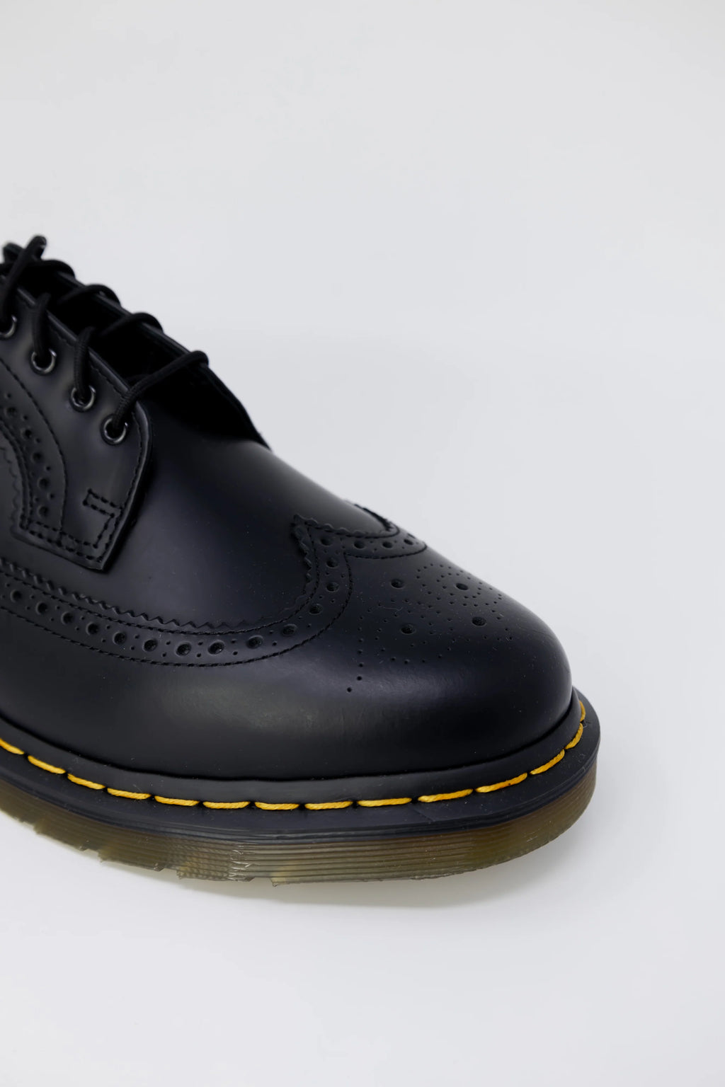 Dr. Martens 3989 Ys Smooth elegant shoes