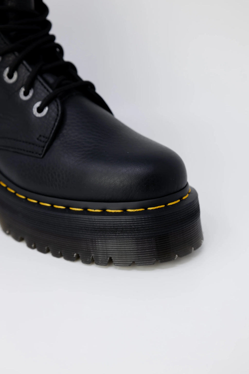 Dr. Martens Jadon III Pisa Boots