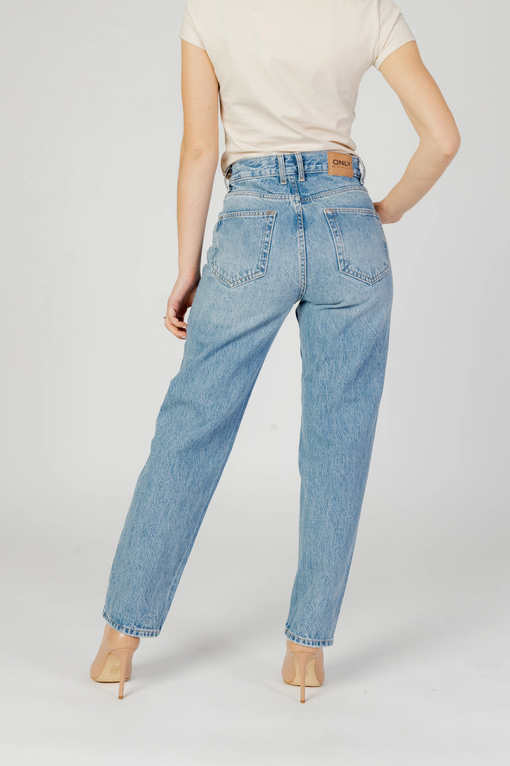 Slouchy and balloon jeans Only ONLROBYN MW STR LO AK DNM DOT536 NOOS