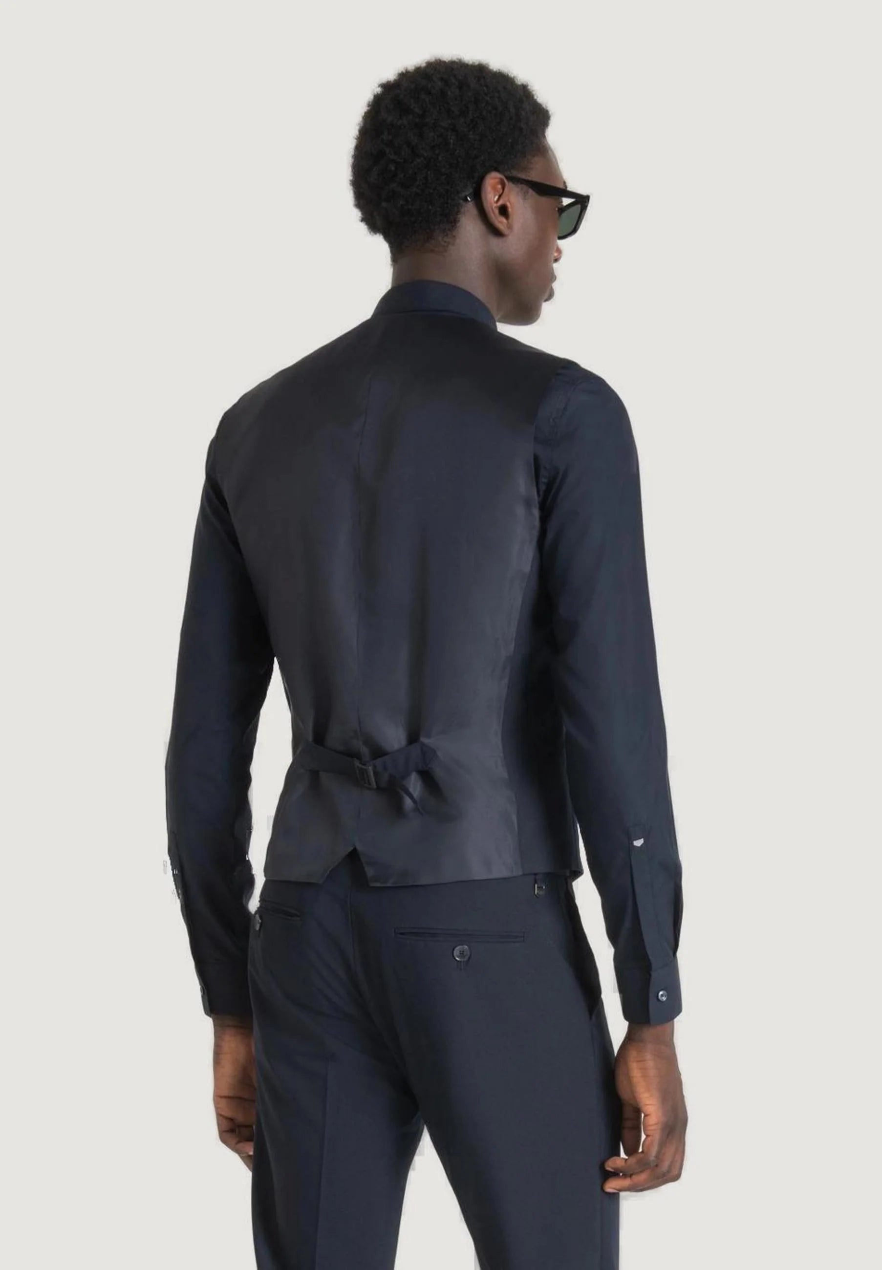 Vest Antony Morato MMVS00009-FA600255