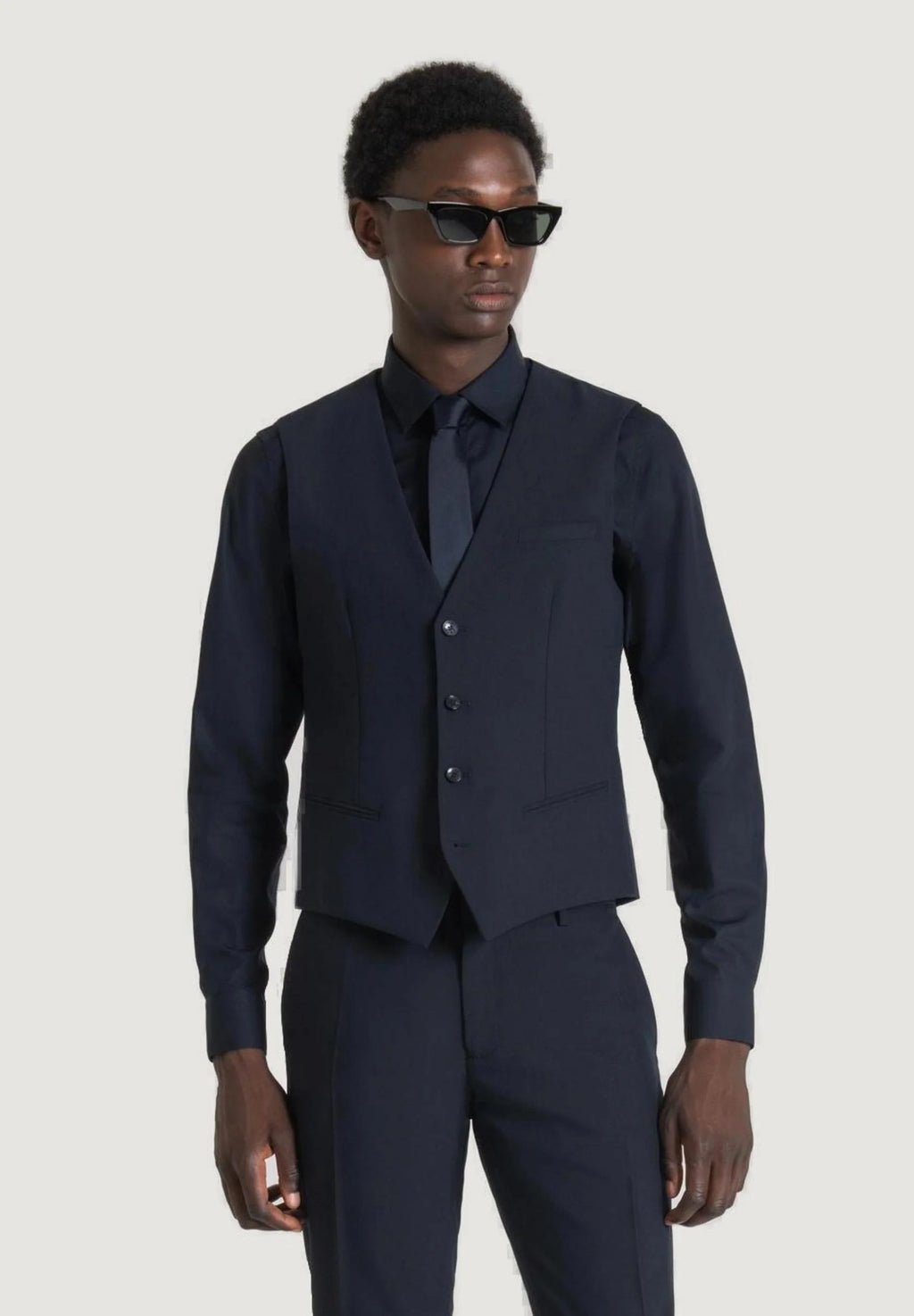 Vest Antony Morato MMVS00009-FA600255
