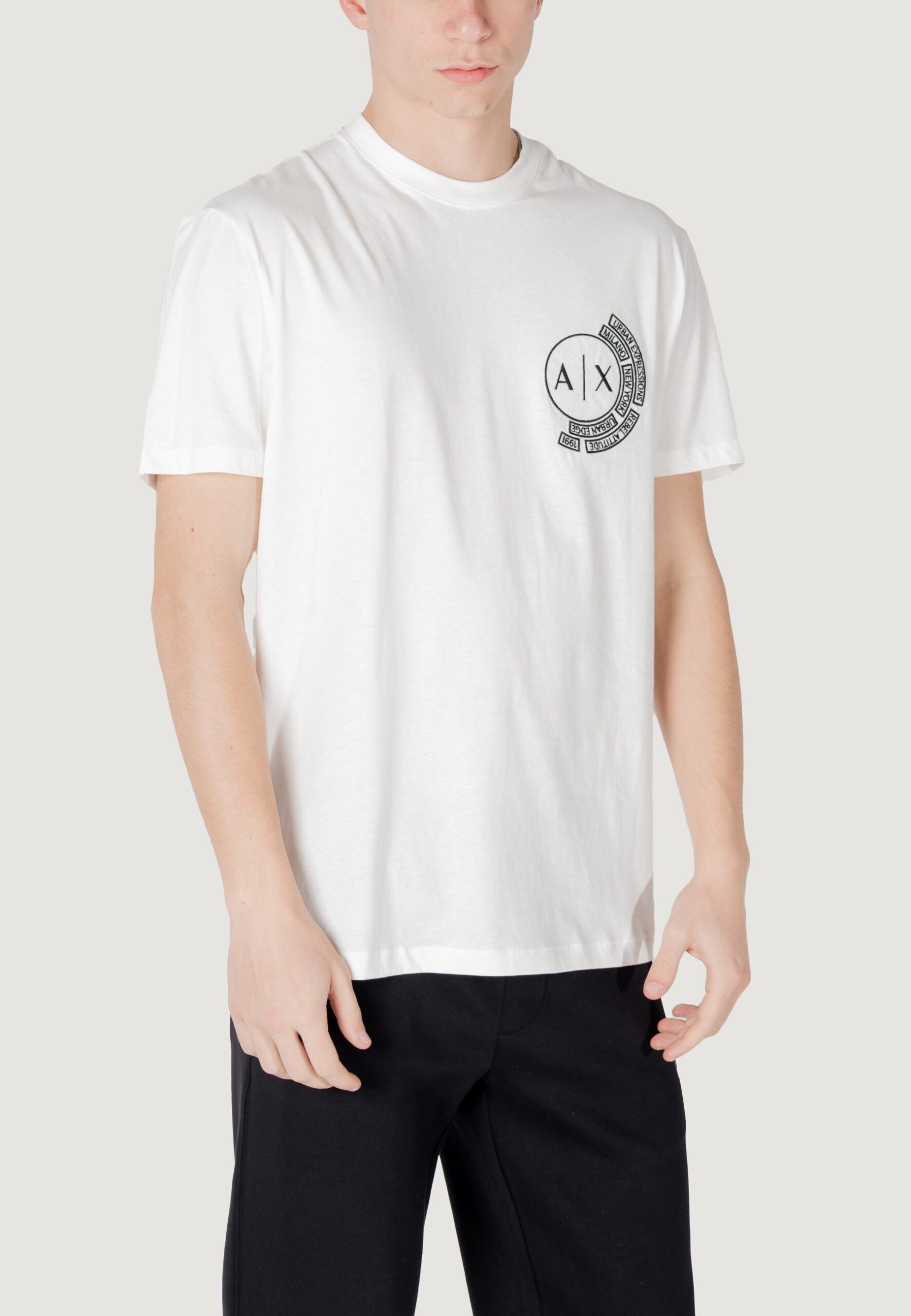 Armani Exchange HULO White Tシャツ undefined