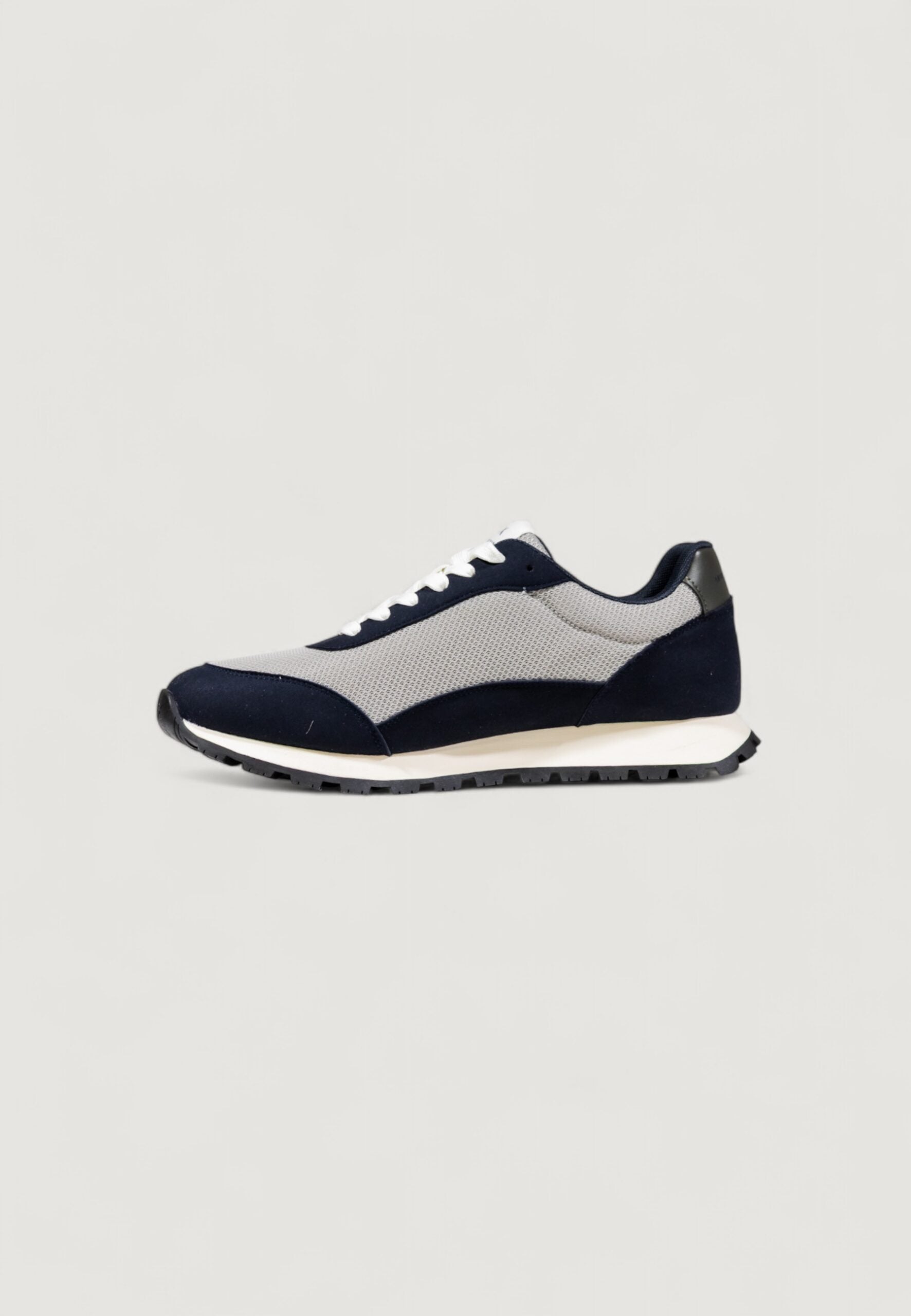 Armani Exchange Men's Dark Blue and Grey Sneakers