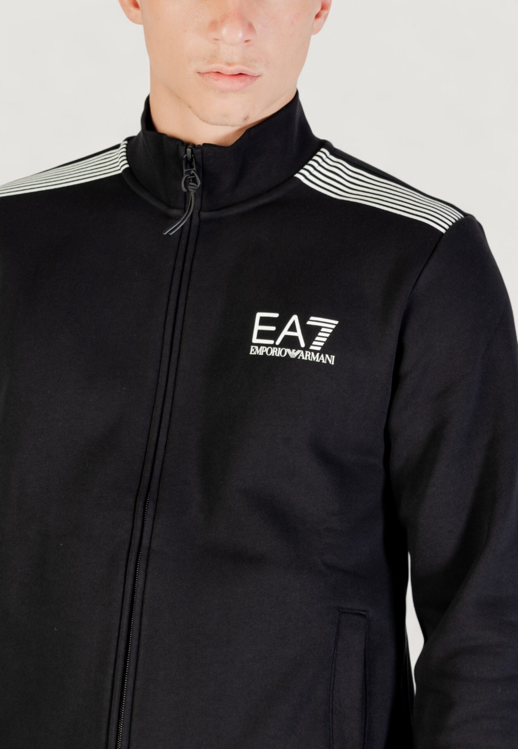 EA7 メンズ ブラック トラックスーツ