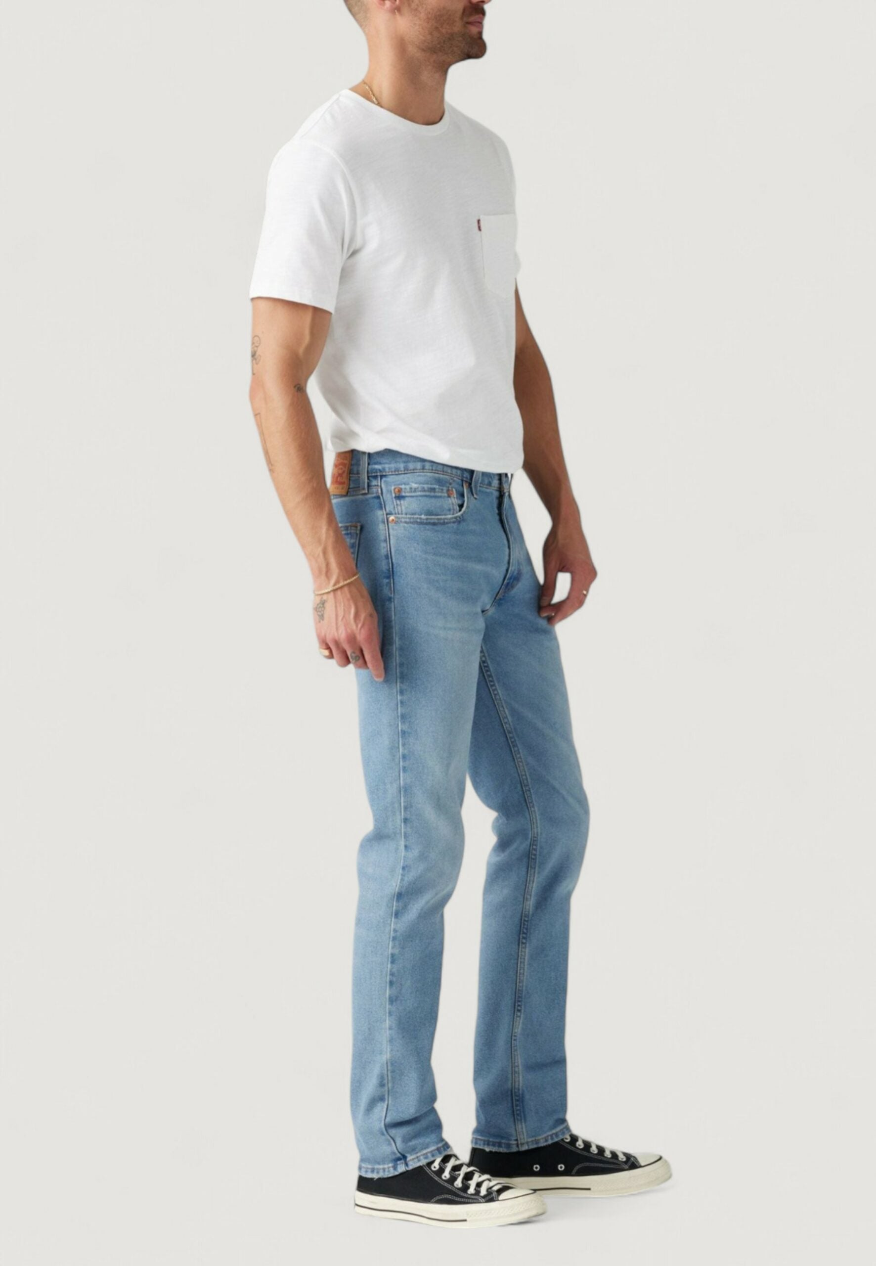 Levi's® メンズ 511 スリム フィット ライト デニム ジーンズ - KOTA KUPANG ADAPT