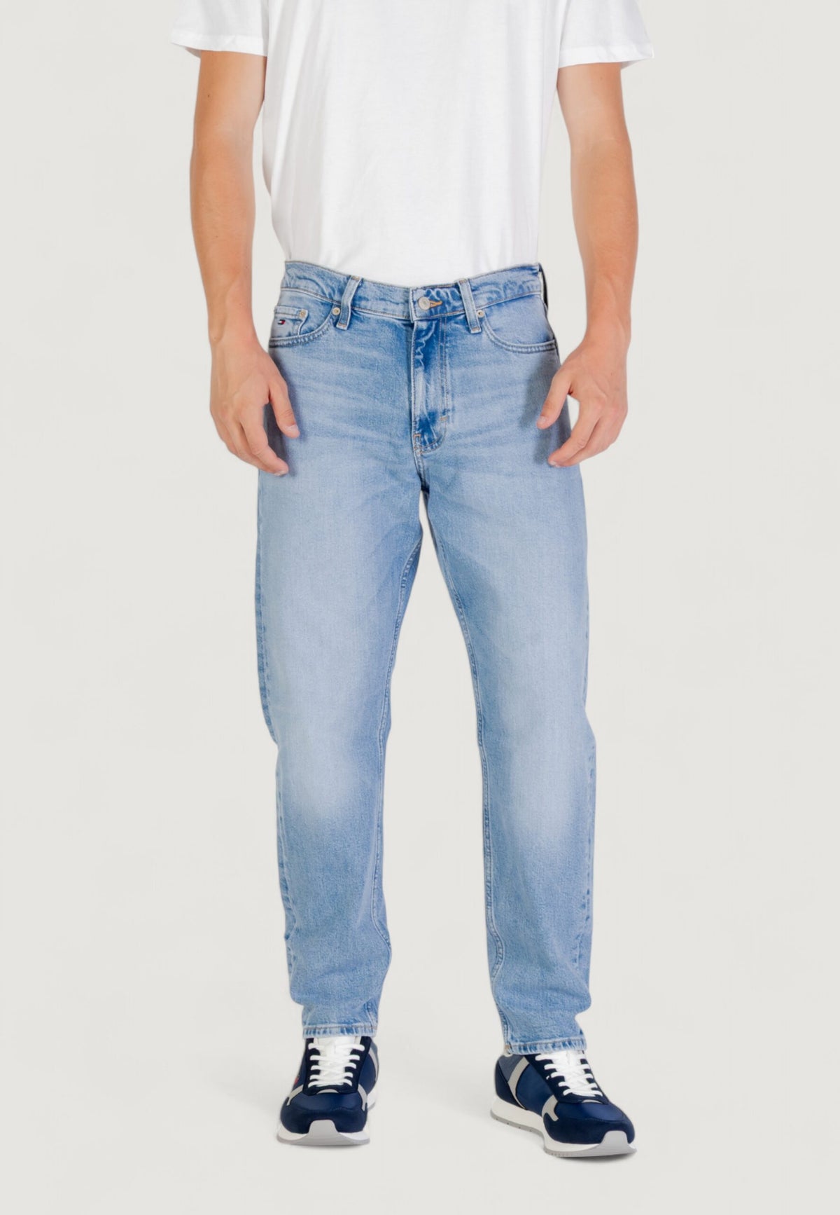 Tommy Hilfiger Jeans Men's Isaac Relaxed Tapered Jeans - Light Denim