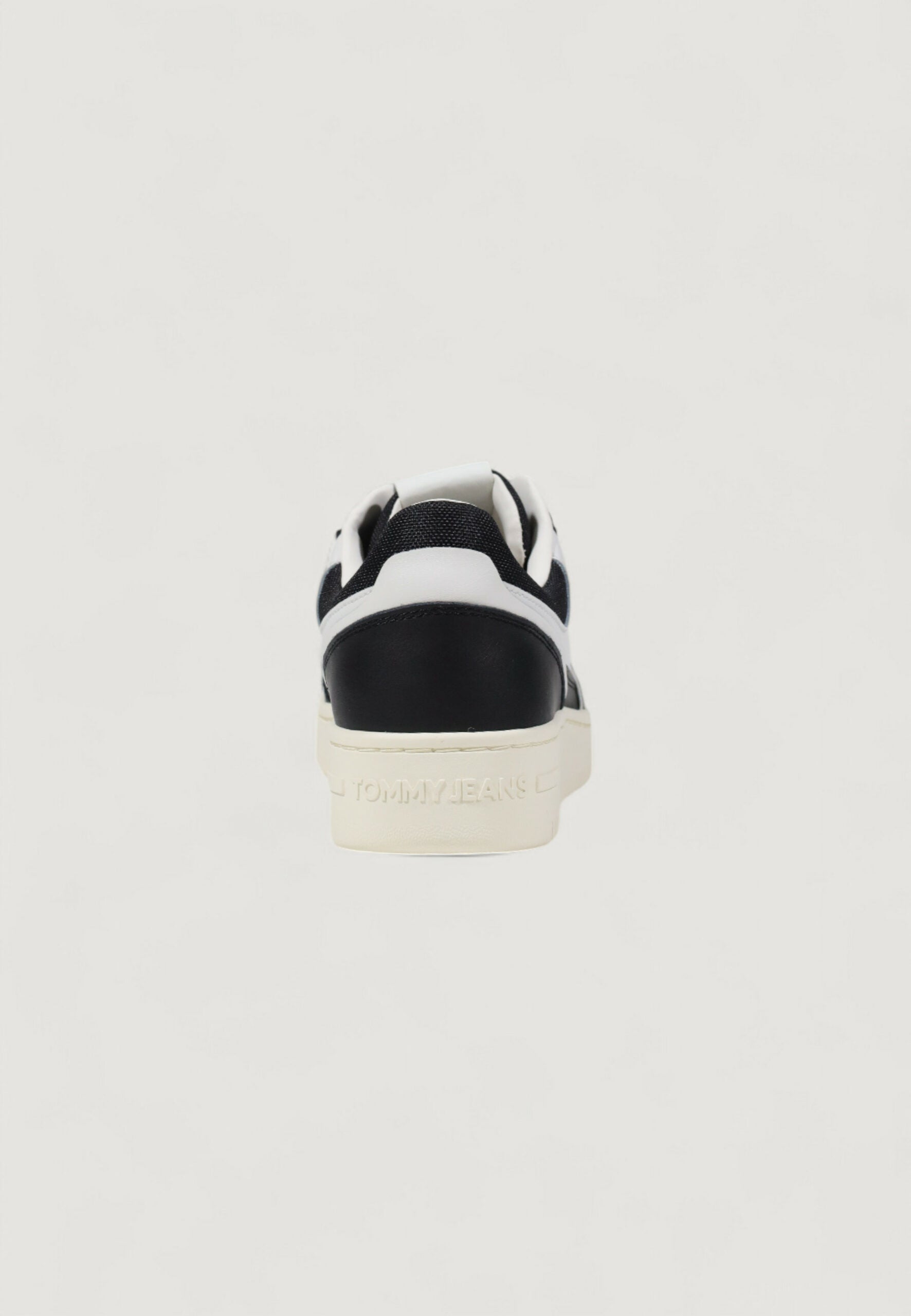 Tommy Hilfiger Jeans TJM Men's Black Retro Basket Sneakers