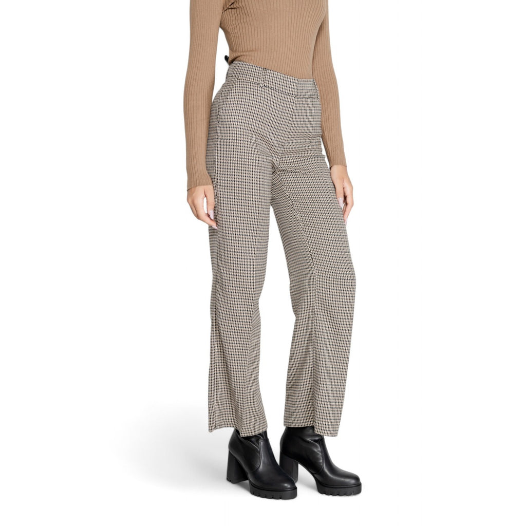 Only ONLLETTIE MW STR CHECK PANT TLR bootcut trousers