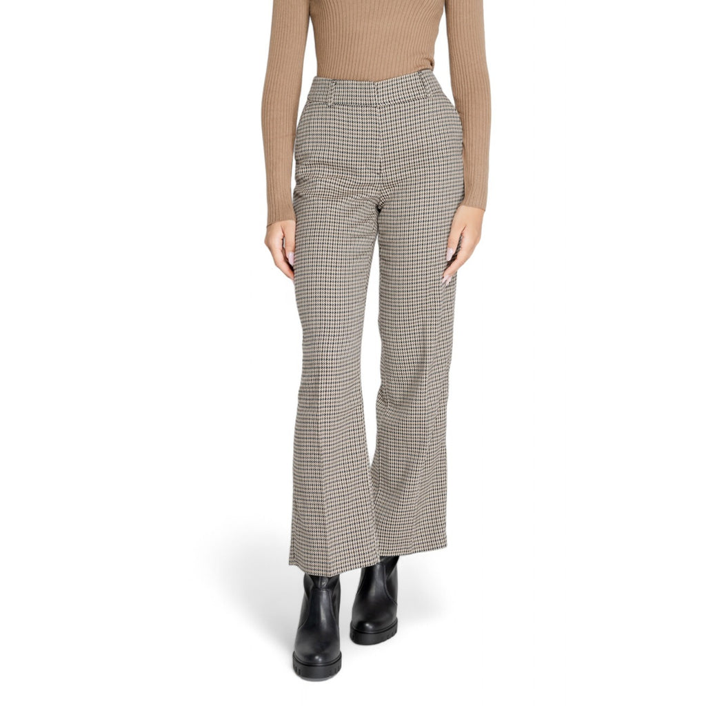 Only ONLLETTIE MW STR CHECK PANT TLR bootcut trousers